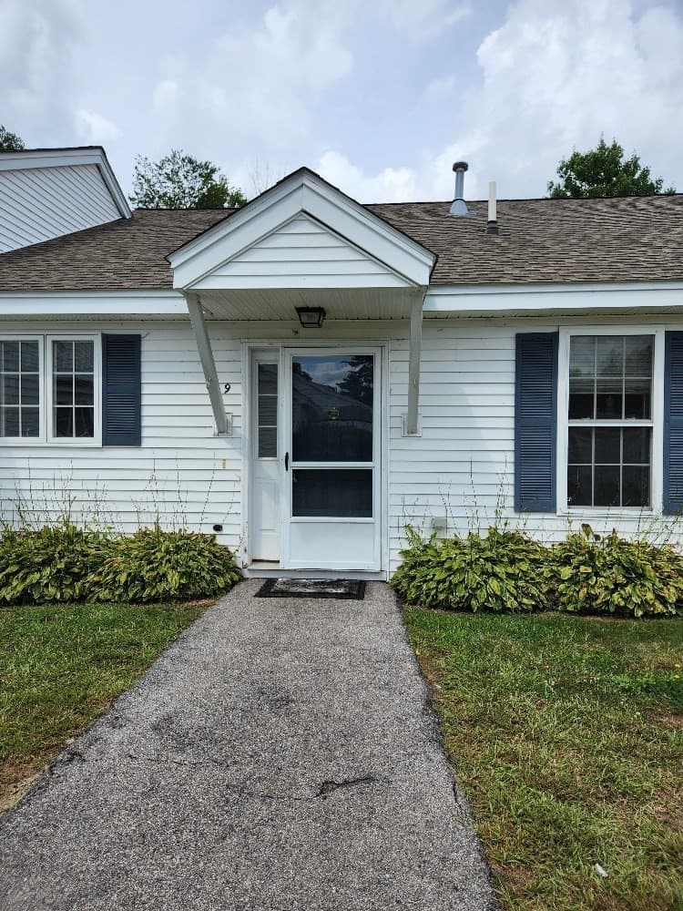 Condominium at 491 Mammoth Rd # 9, Londonderry NH 03053, Londonderry, photo 2 of 22