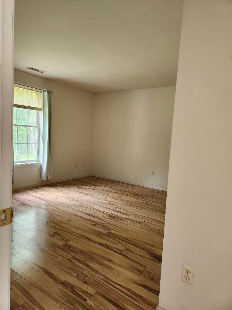 Condominium at 491 Mammoth Rd # 9, Londonderry NH 03053, Londonderry, photo 9 of 22