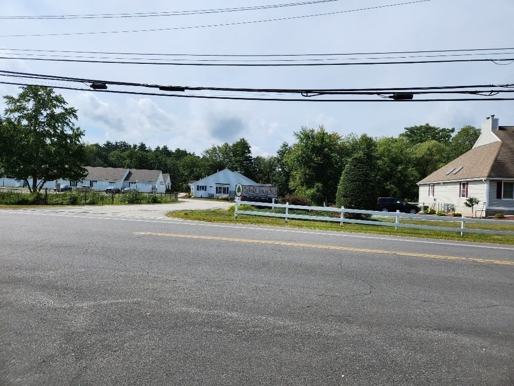 Condominium at 491 Mammoth Rd # 9, Londonderry NH 03053, Londonderry, photo 4 of 22