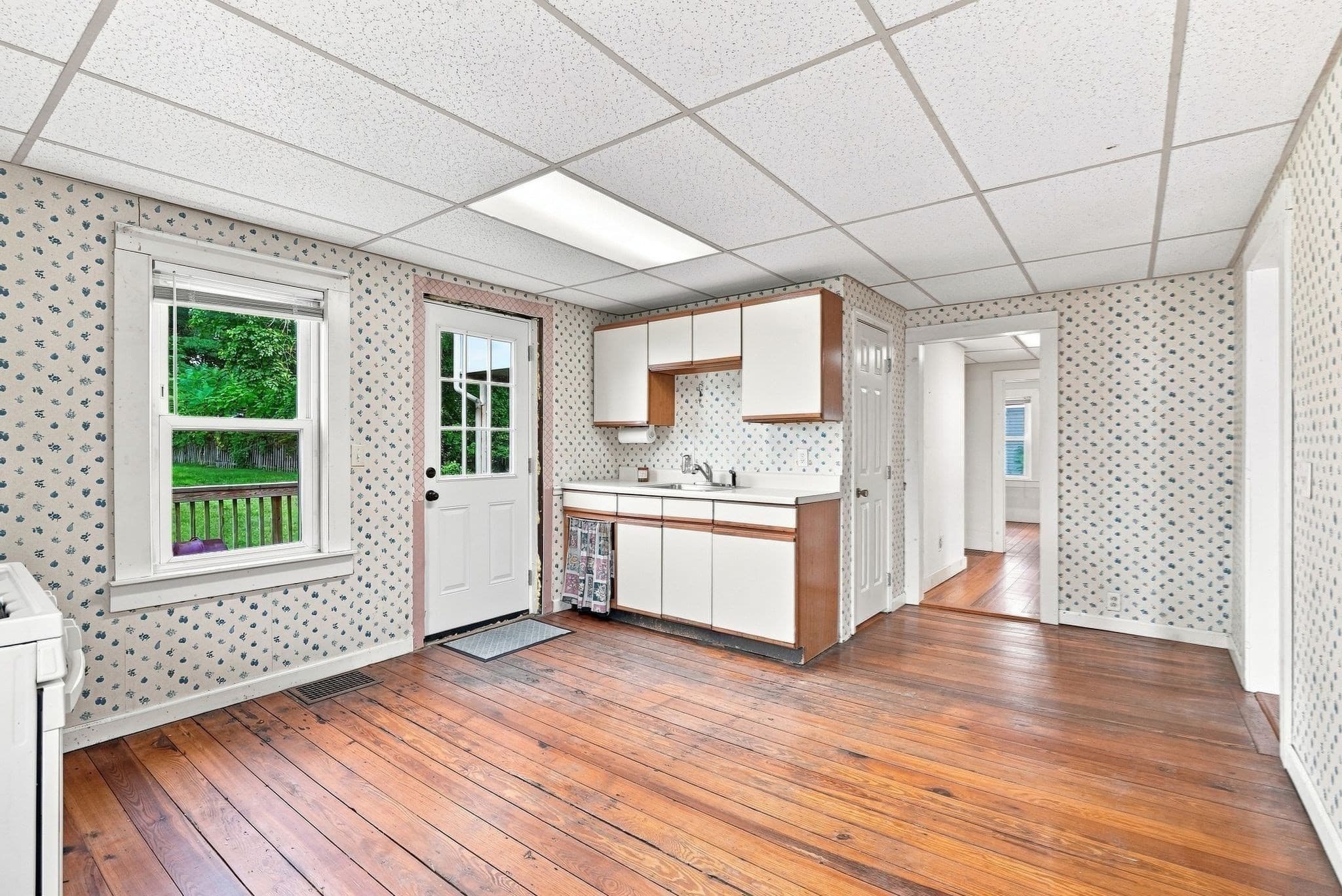 Multi Family at 255 Center St, Ludlow MA 01056, Ludlow, photo 11 of 40
