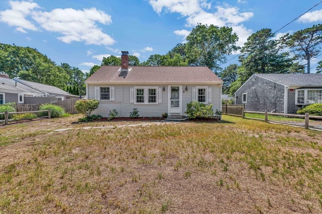 Single Family Residence at 3 Danbury Street, Yarmouth MA 02664, Yarmouth, photo 3 of 42