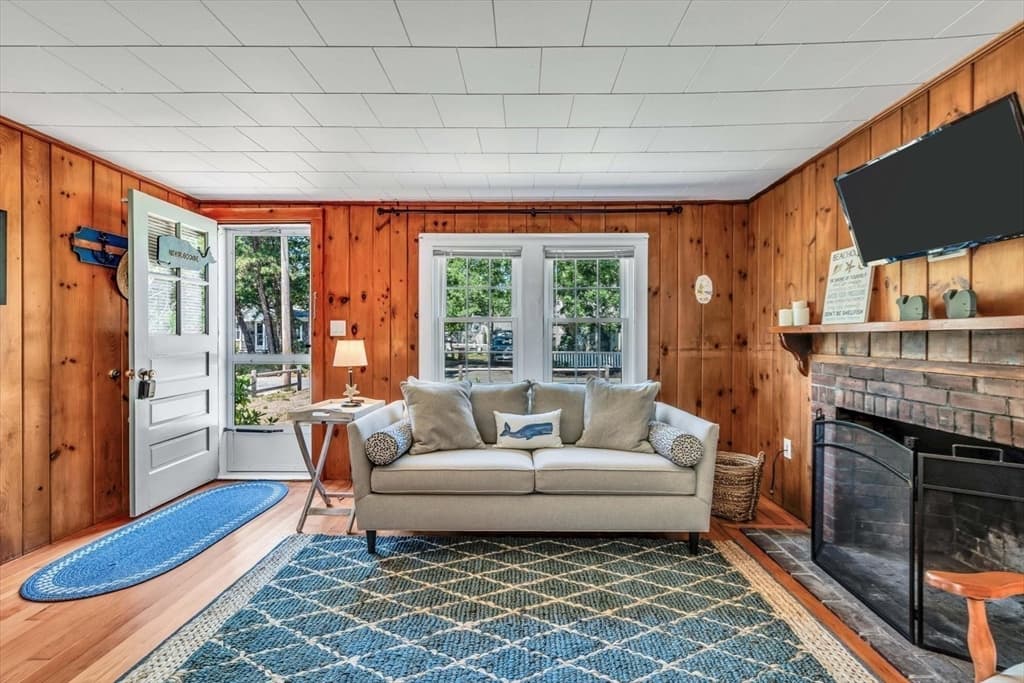 Single Family Residence at 3 Danbury Street, Yarmouth MA 02664, Yarmouth, photo 9 of 42