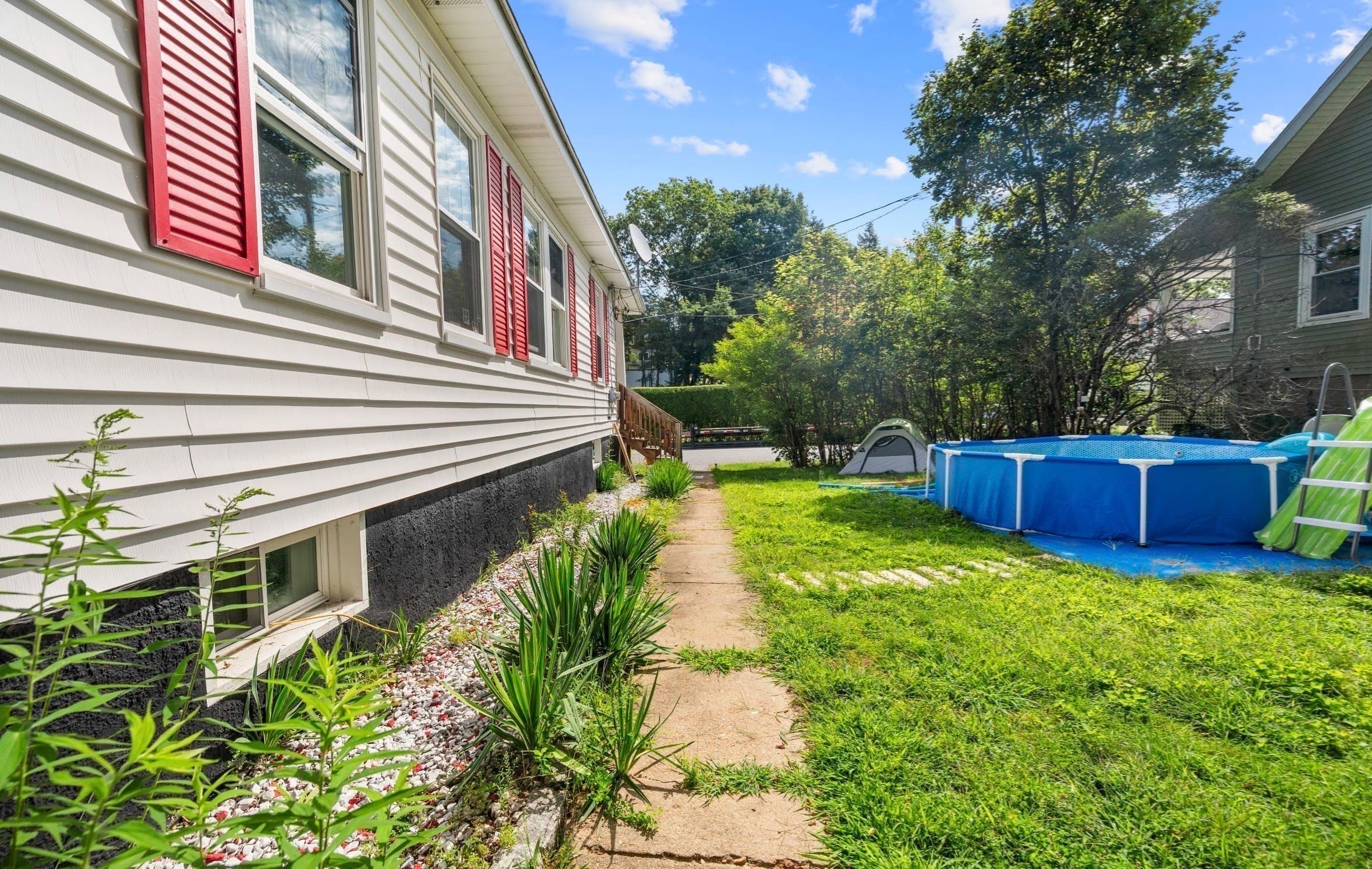 Single Family Residence at 8 Wickman Dr, Gardner MA 01440, Gardner, photo 17 of 23