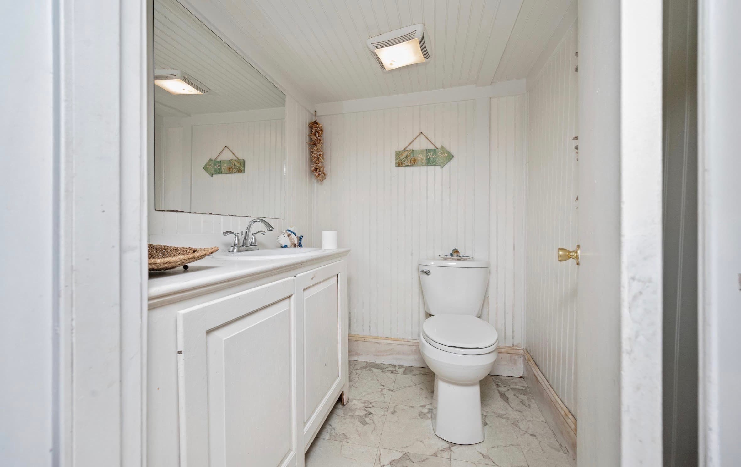 Single Family Residence at 8 Wickman Dr, Gardner MA 01440, Gardner, photo 14 of 23