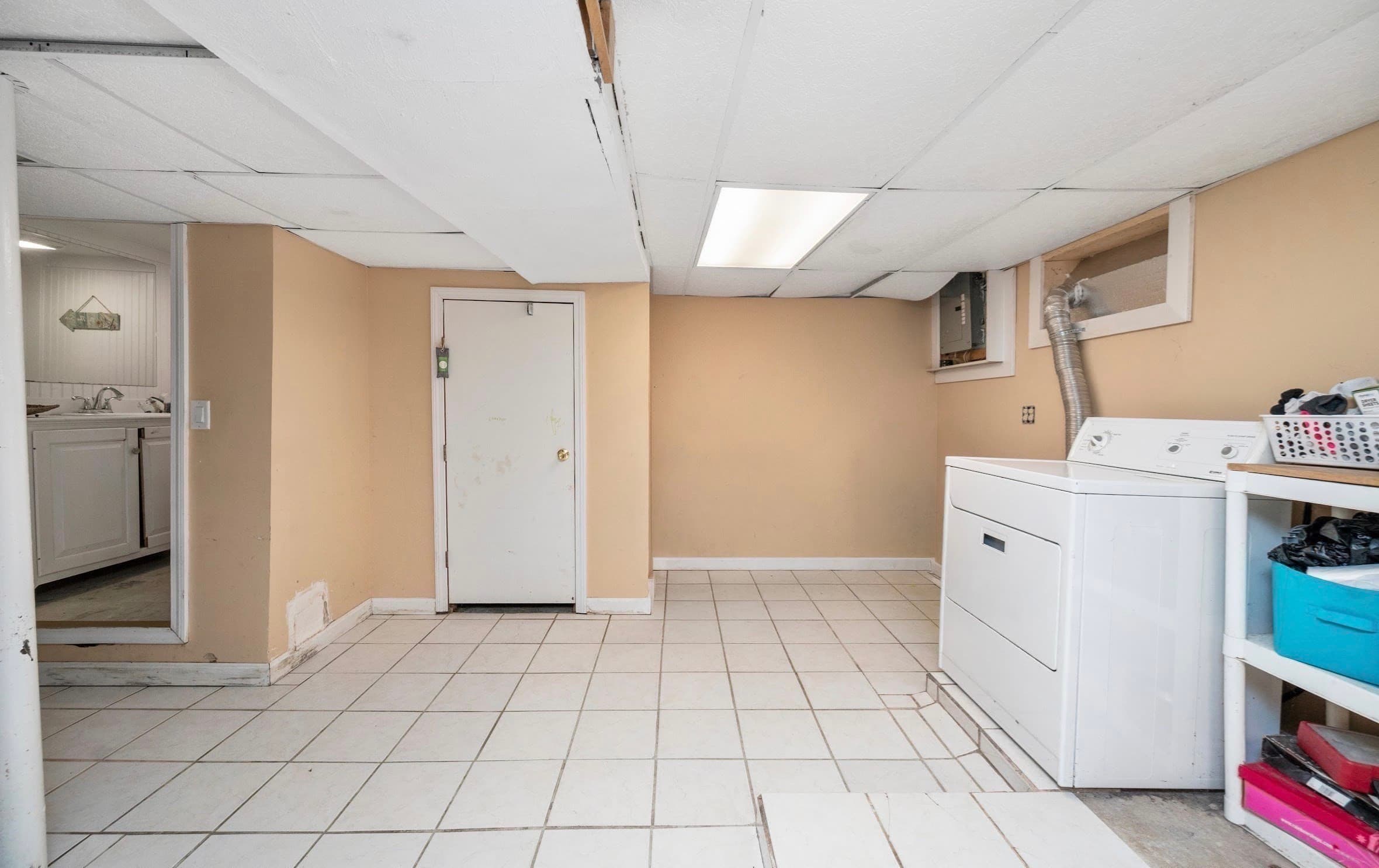 Single Family Residence at 8 Wickman Dr, Gardner MA 01440, Gardner, photo 15 of 23