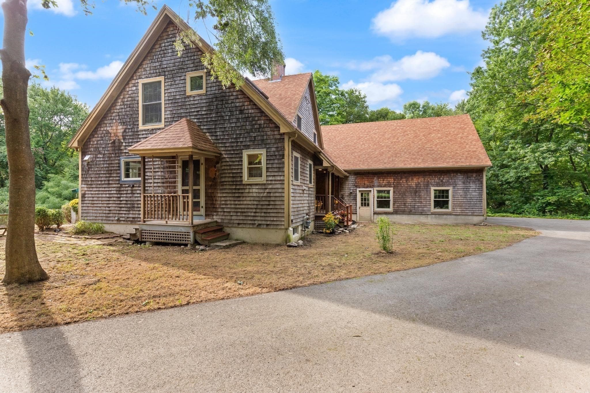 Single Family Residence at 225 Westford St, Chelmsford MA 01824, Chelmsford, photo 5 of 39
