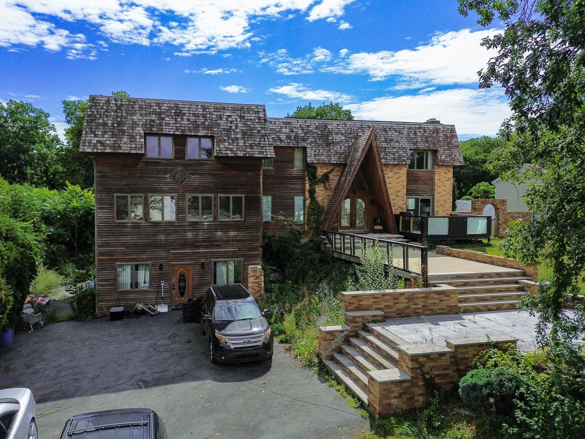 12 Oakridge Dr, Saugus MA 01906