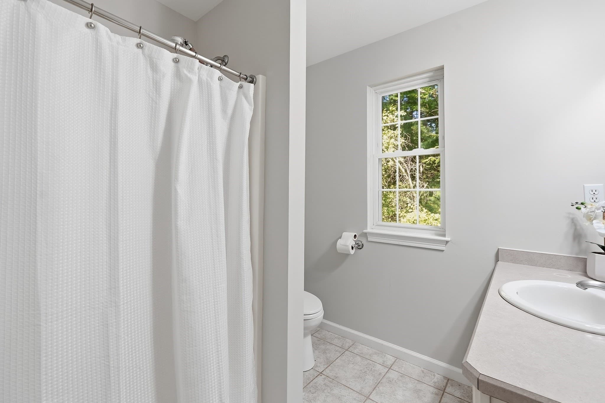 Condominium at 5 Southwood Dr # 50, Southborough MA 01772, Southborough, photo 26 of 39