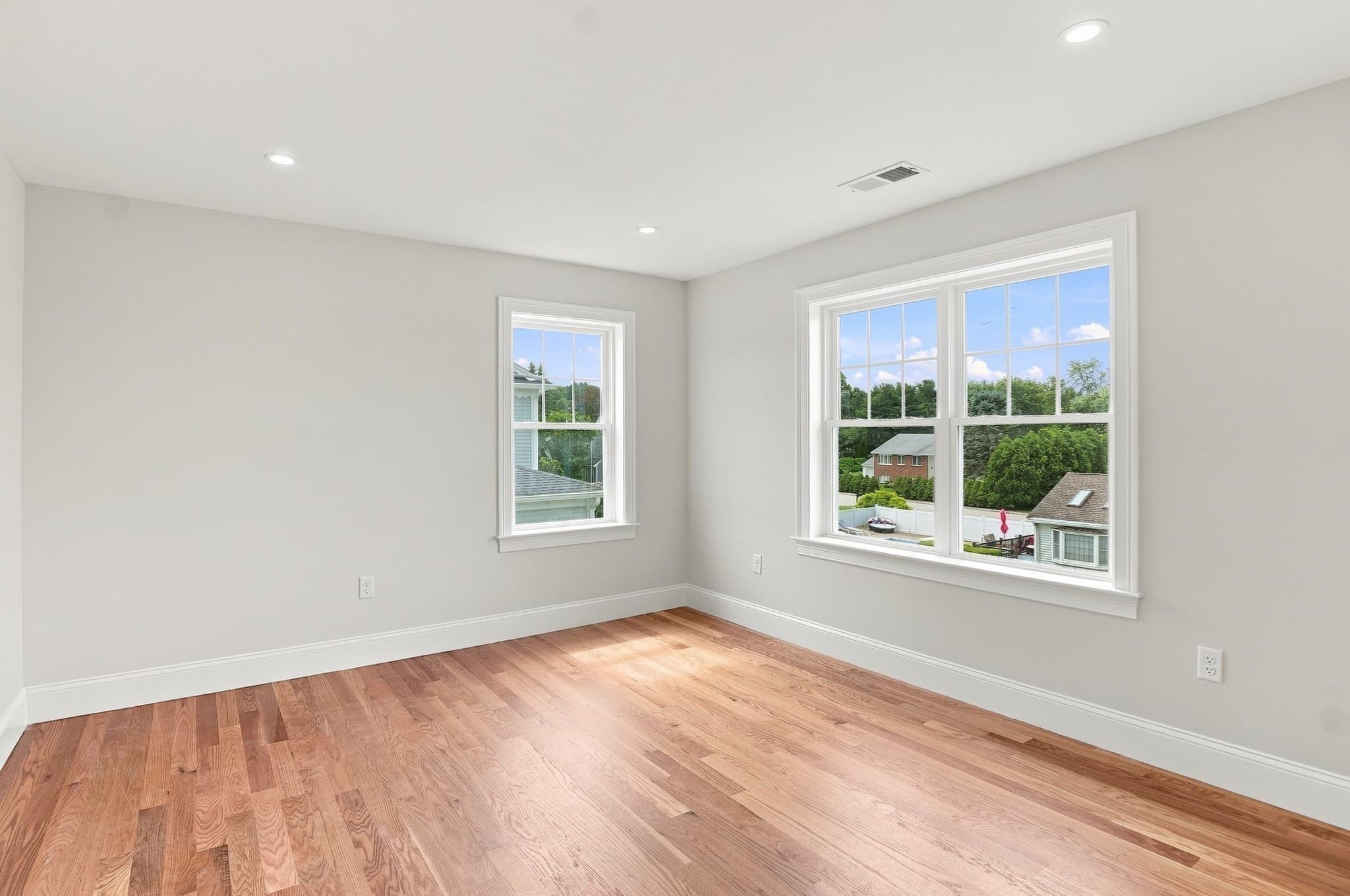 Single Family Residence at 36 Ferullo Drive, Woburn MA 01801, Woburn, photo 24 of 40