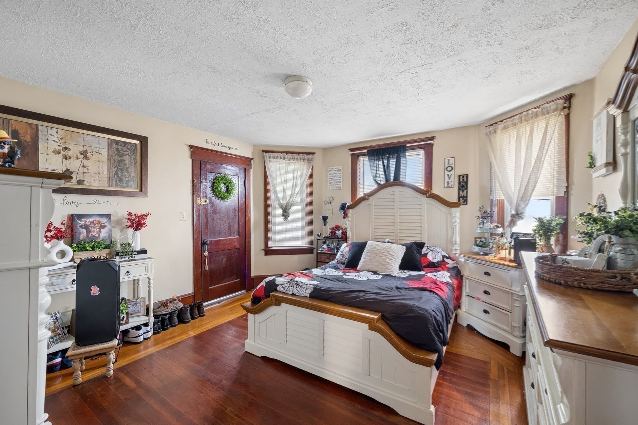 3 Family at 89 Rockland St, Fall River MA 02724, Fall River, photo 13 of 29