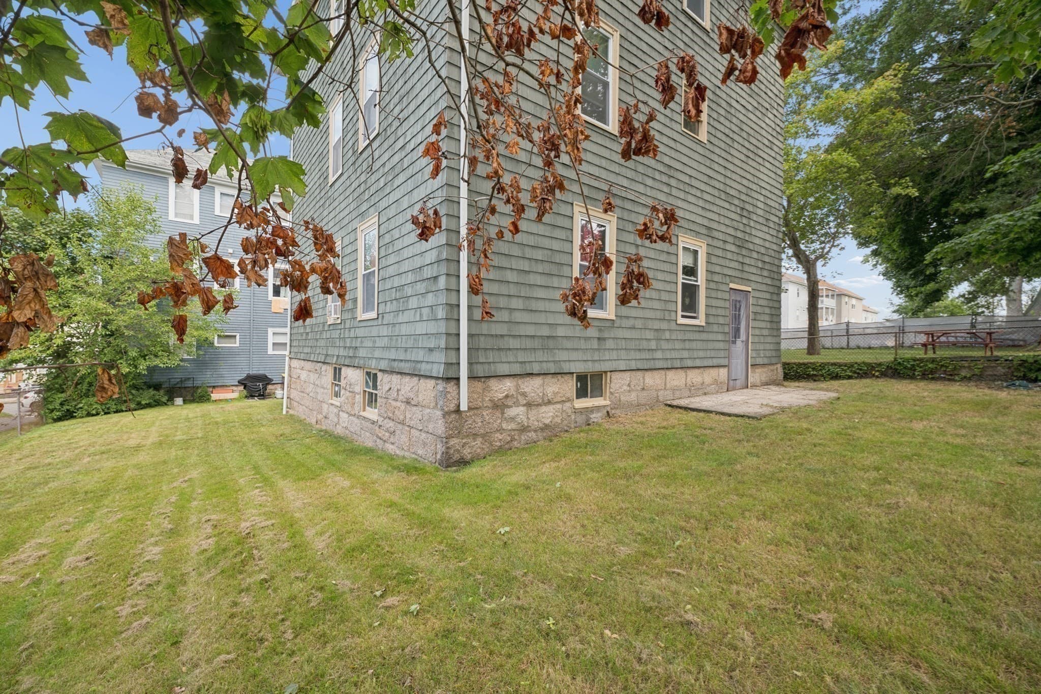 3 Family at 89 Rockland St, Fall River MA 02724, Fall River, photo 5 of 29