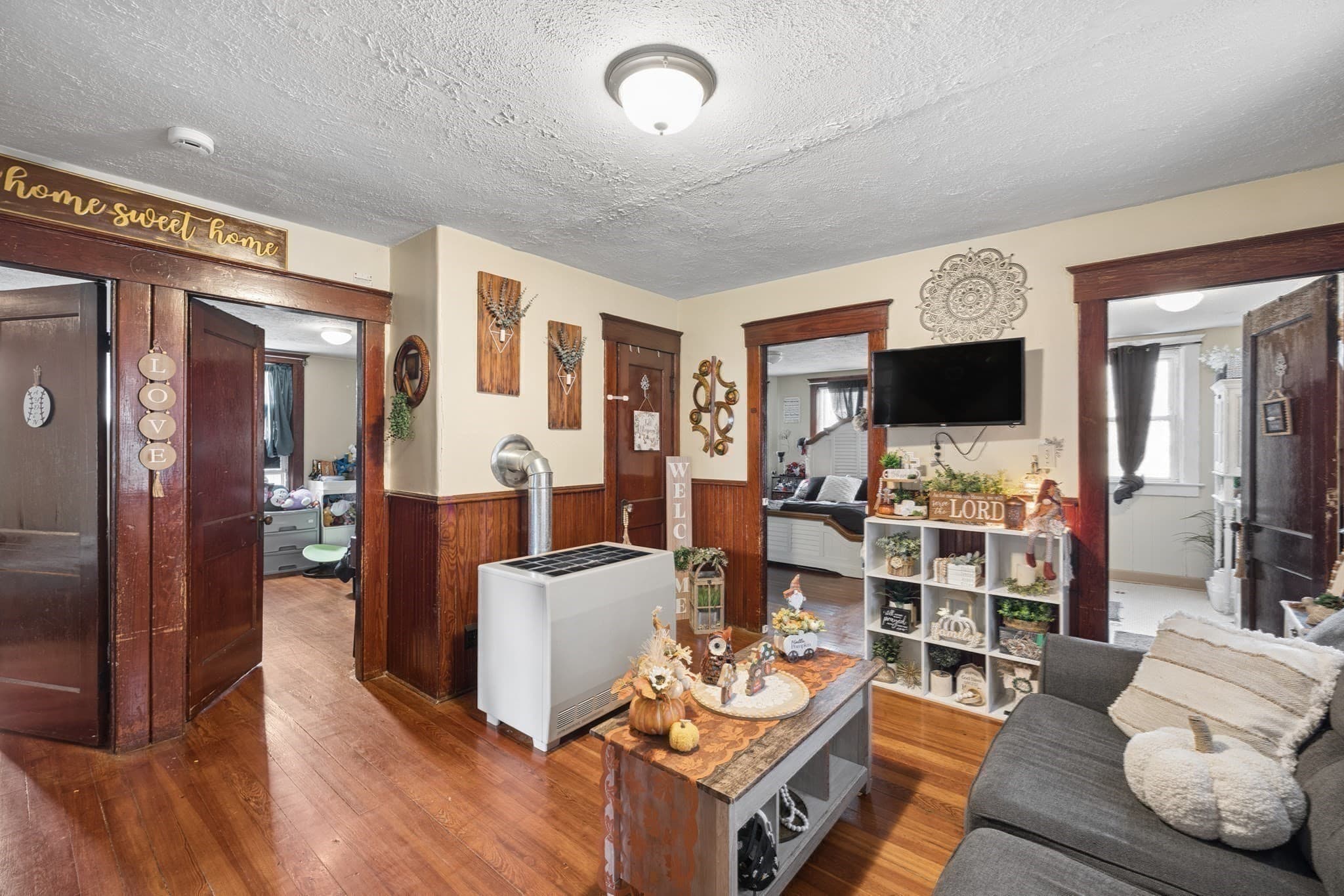3 Family at 89 Rockland St, Fall River MA 02724, Fall River, photo 10 of 29