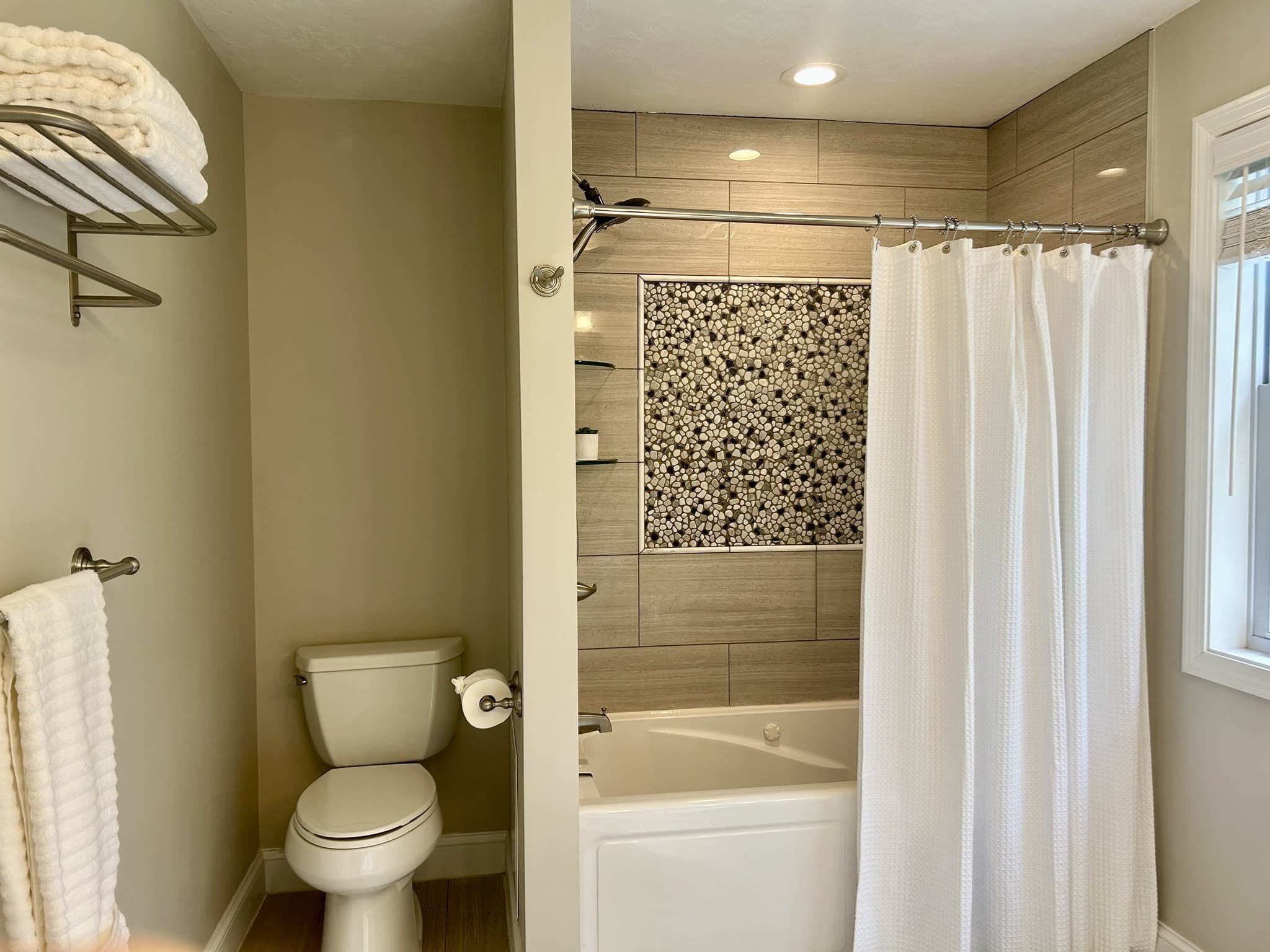 Condominium at 20 Beacon St # 20, Shrewsbury MA 01545, photo 19 of 30