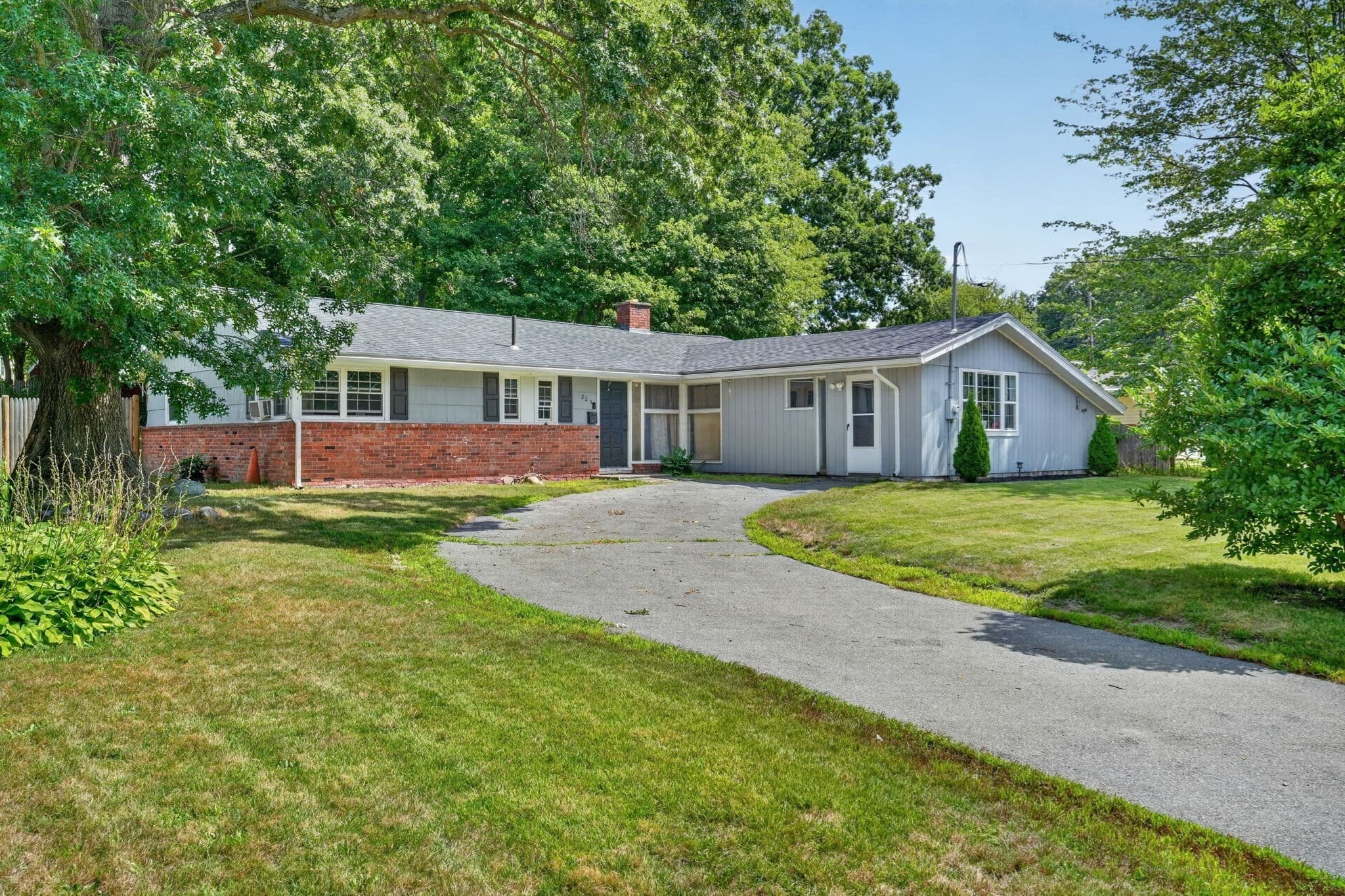 223 Elsie Rd, Brockton MA 02302