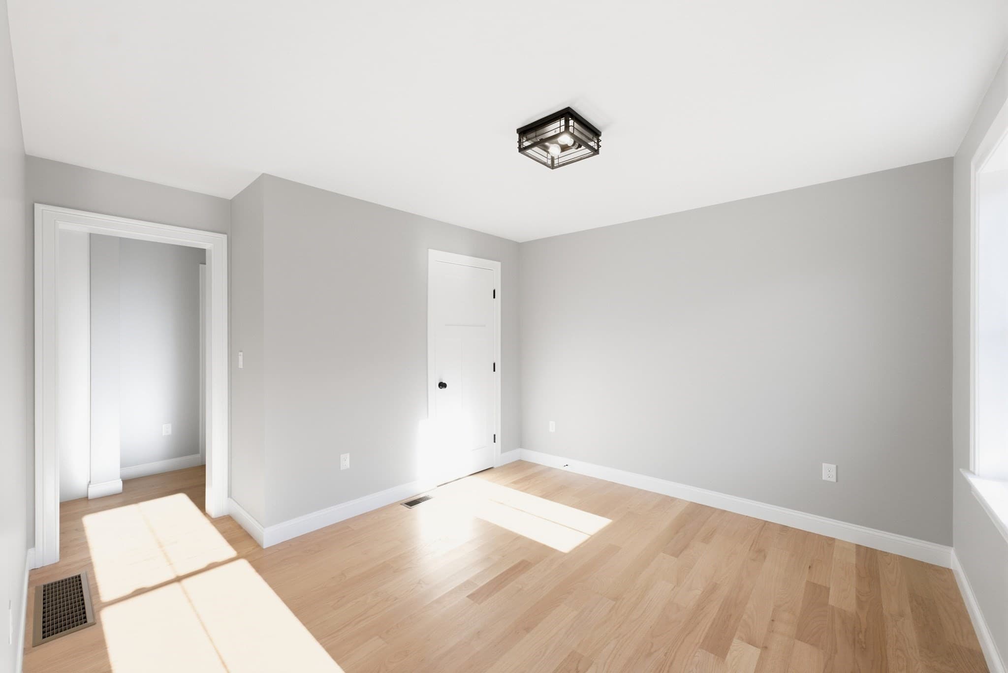 Single Family Residence at 158 Plain St, Bridgewater MA 02324, Bridgewater, photo 17 of 39