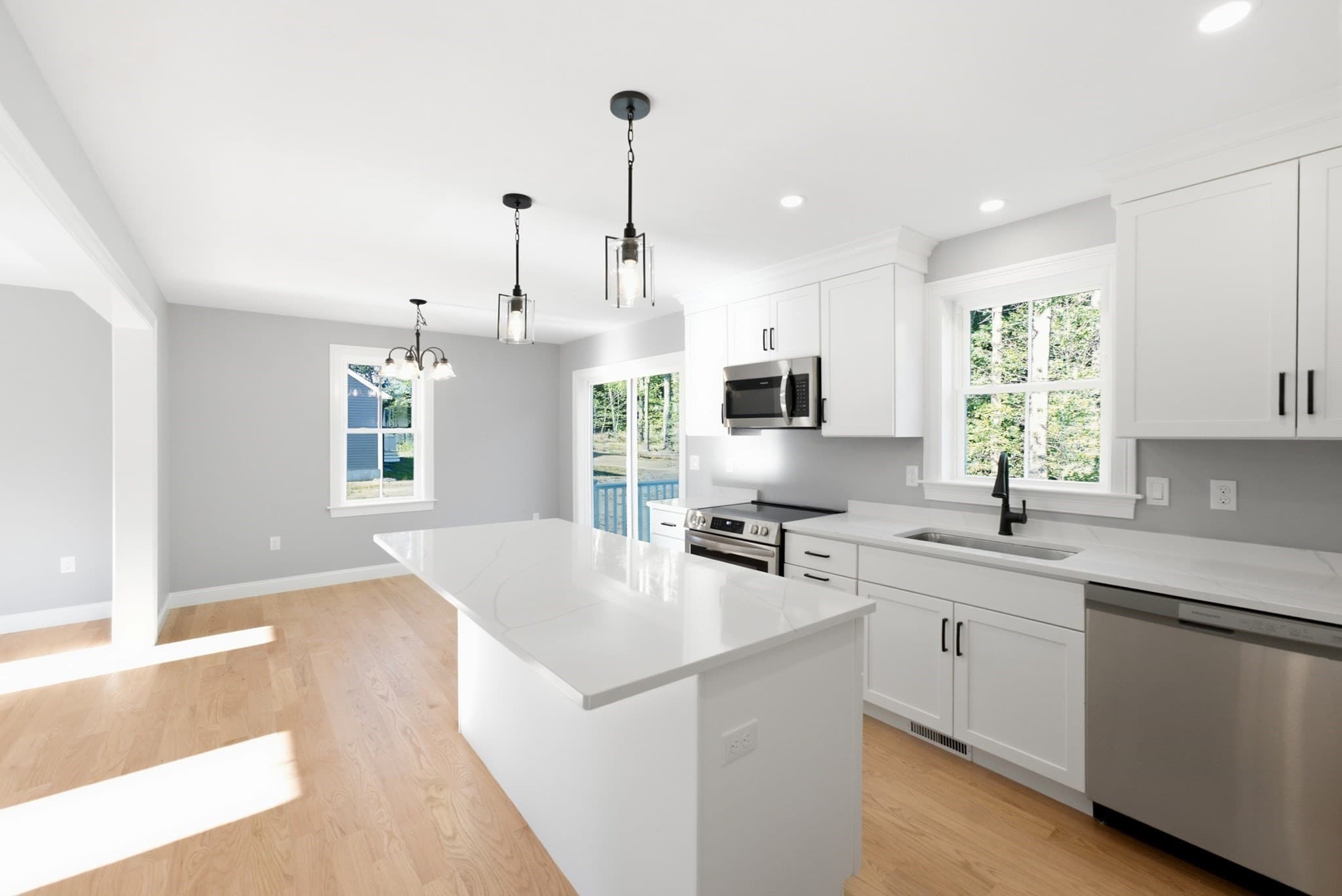 Single Family Residence at 158 Plain St, Bridgewater MA 02324, Bridgewater, photo 9 of 39