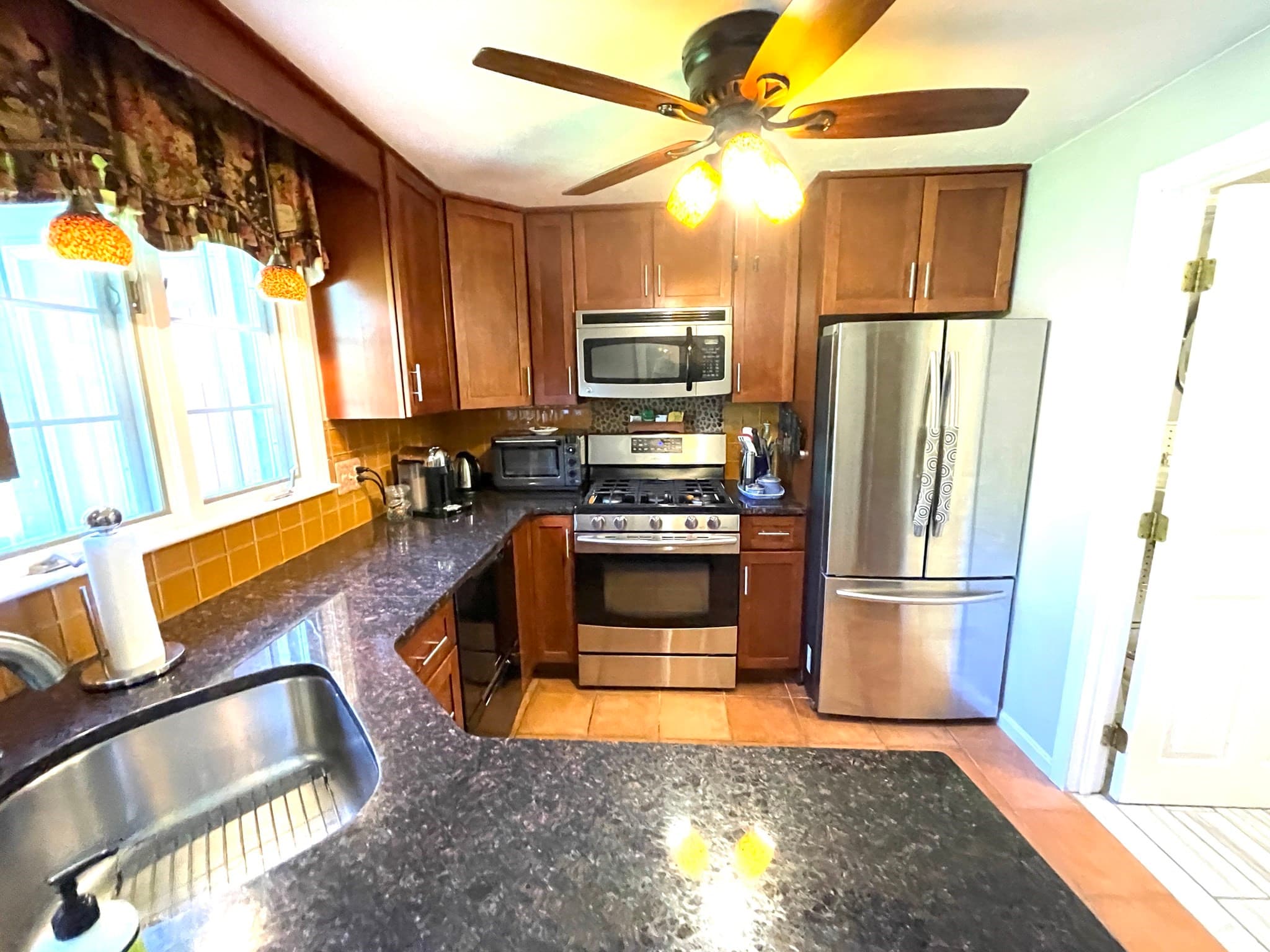 Condominium at 110 Heritage Dr # 110, Tewksbury MA 01876, Tewksbury, photo 21 of 42