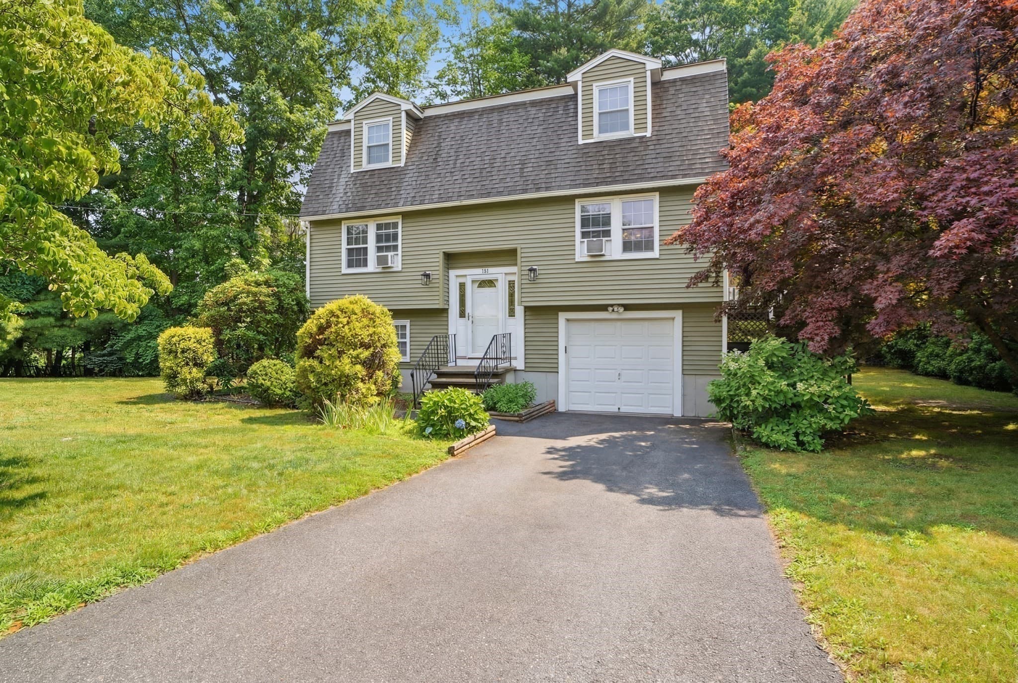 Single Family Residence at 121 Regina S Dr, Tewksbury MA 01876, Tewksbury, photo 2 of 34