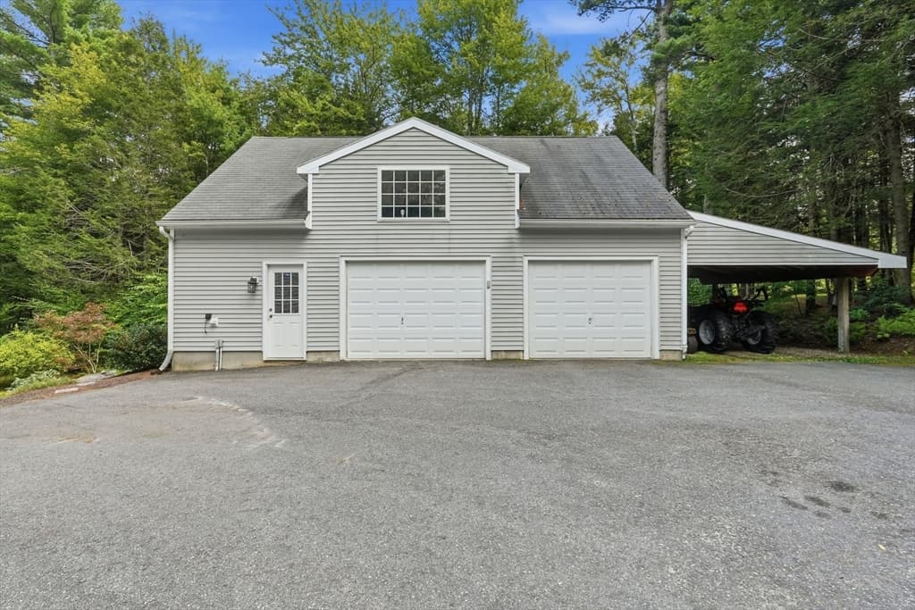 Single Family Residence at 17 Phelps Ln, Goshen MA 01096, photo 4 of 41