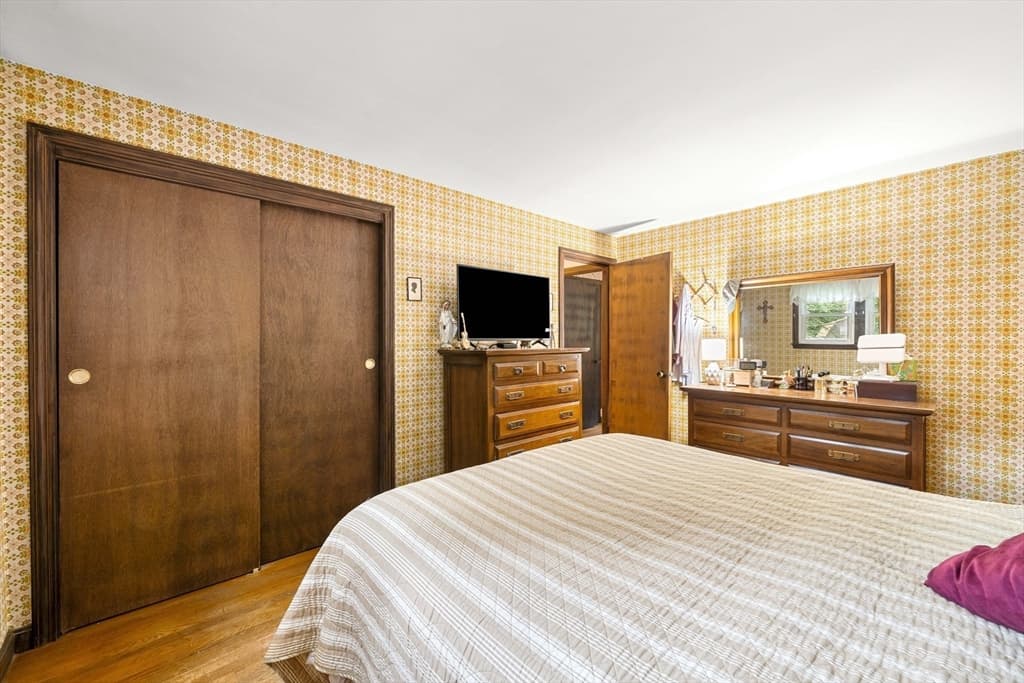 Single Family Residence at 16 Crown Rd, Westford MA 01886, Westford, photo 20 of 35