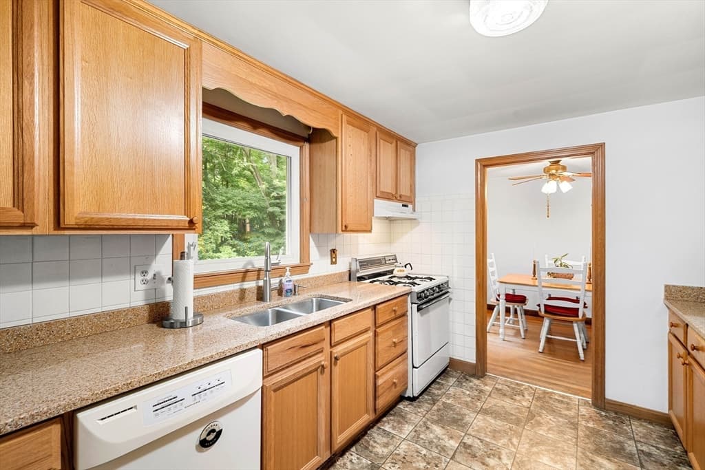 Single Family Residence at 16 Crown Rd, Westford MA 01886, Westford, photo 10 of 35