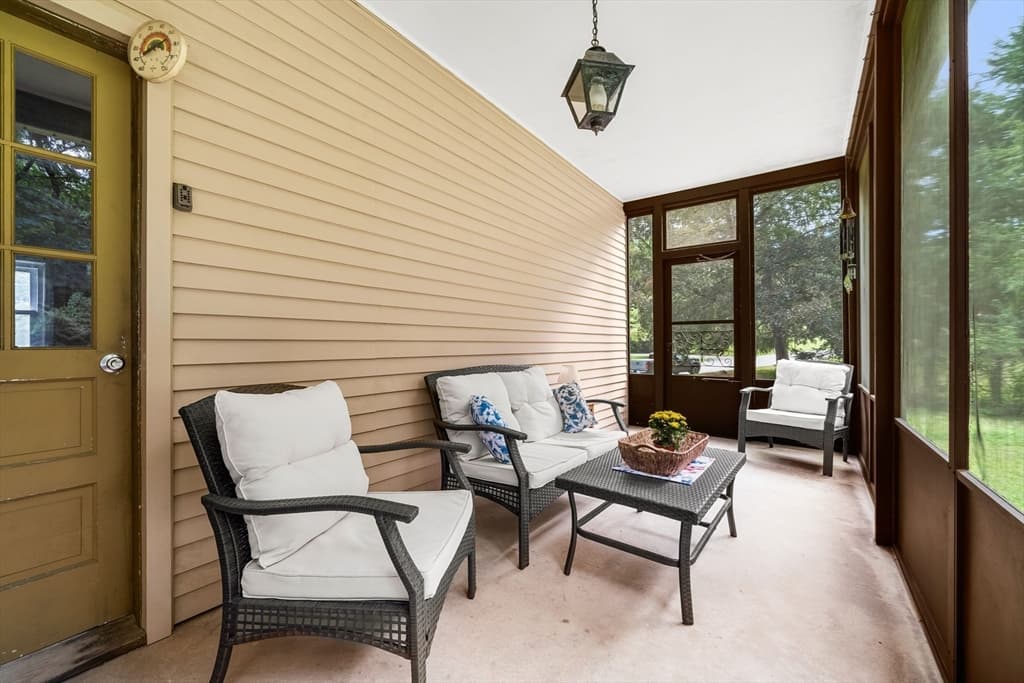 Single Family Residence at 16 Crown Rd, Westford MA 01886, Westford, photo 4 of 35