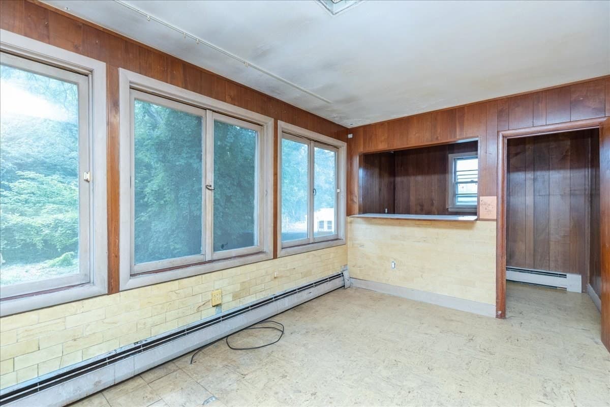 Single Family Residence at 292 Oak St, Methuen MA 01844, Methuen, photo 16 of 39