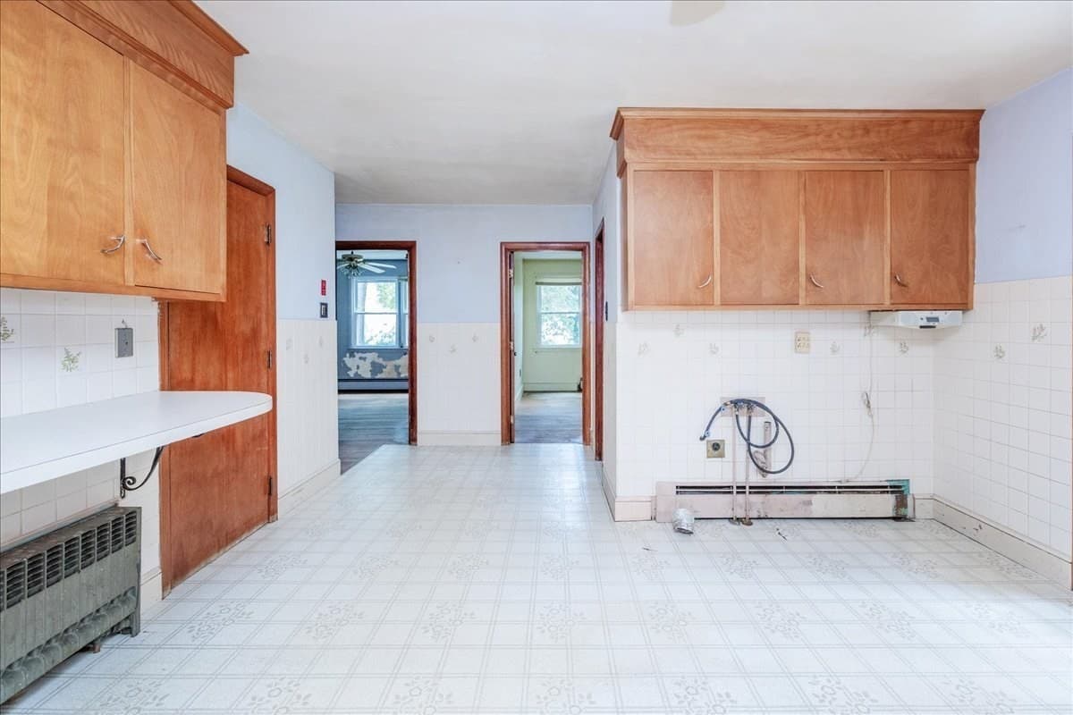 Single Family Residence at 292 Oak St, Methuen MA 01844, Methuen, photo 12 of 39
