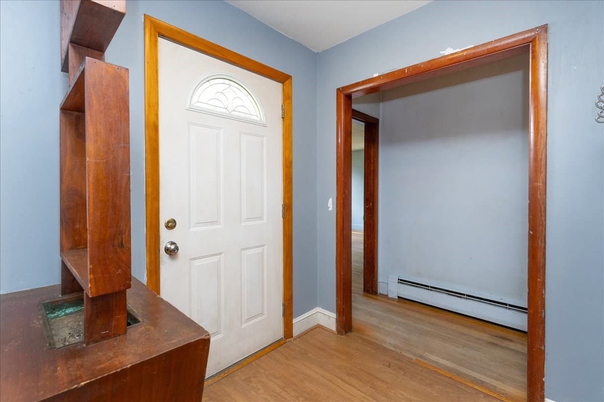 Single Family Residence at 292 Oak St, Methuen MA 01844, Methuen, photo 3 of 39