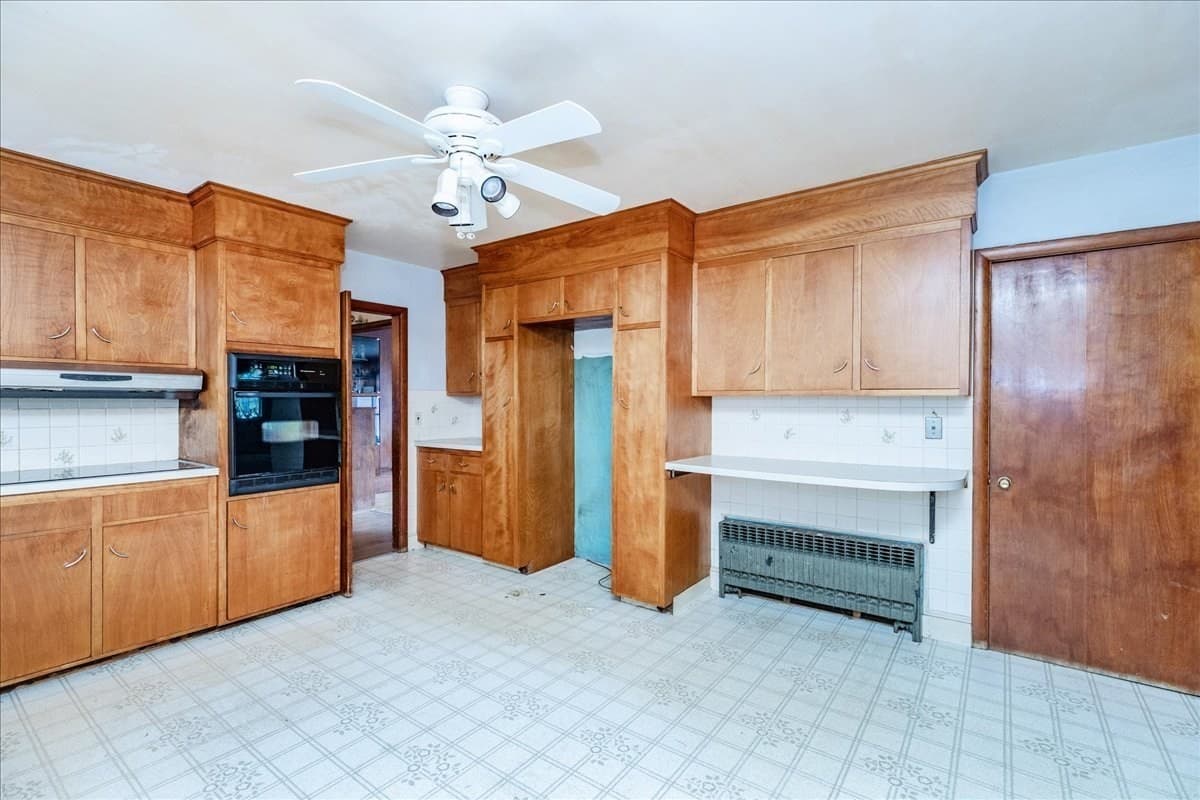 Single Family Residence at 292 Oak St, Methuen MA 01844, Methuen, photo 14 of 39