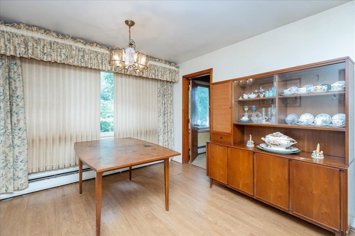 Single Family Residence at 292 Oak St, Methuen MA 01844, Methuen, photo 8 of 39