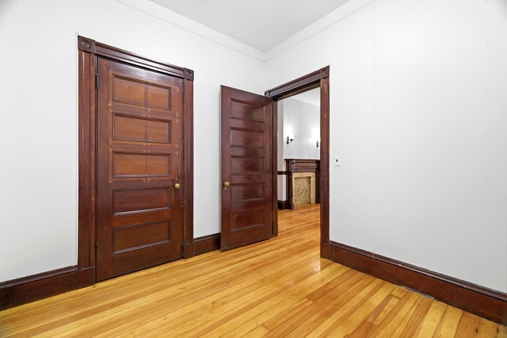 3 Family at 897 East Broadway, Boston MA 02127, Boston, photo 17 of 25