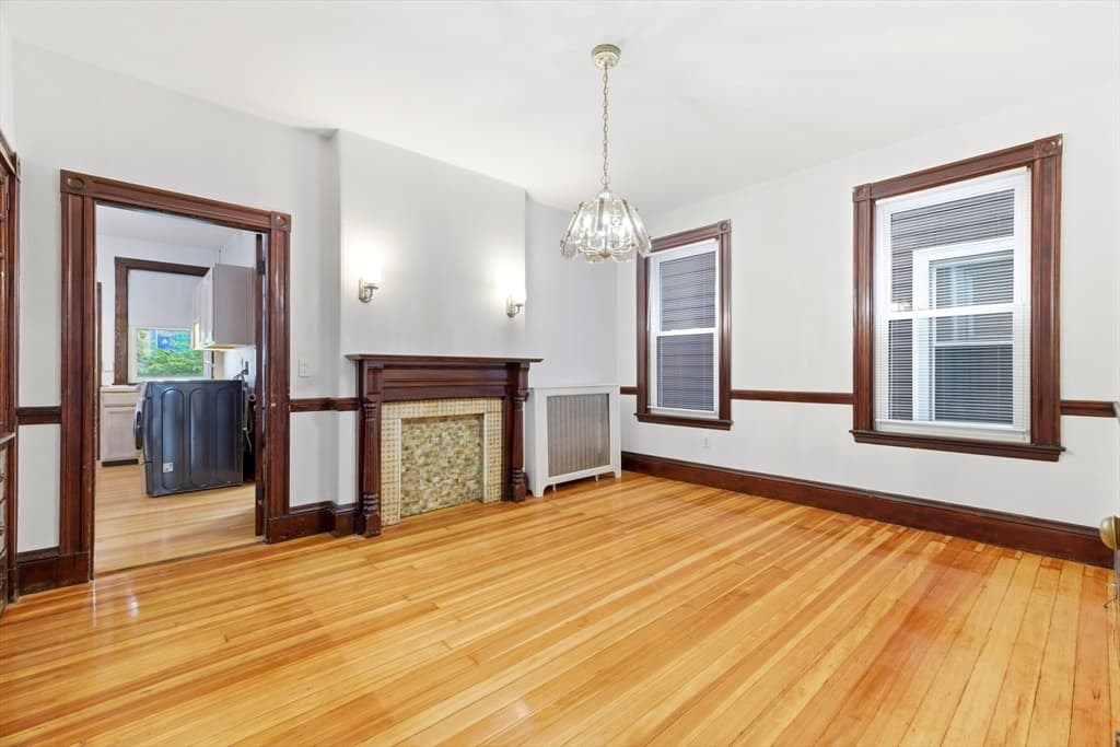 3 Family at 897 East Broadway, Boston MA 02127, Boston, photo 12 of 25