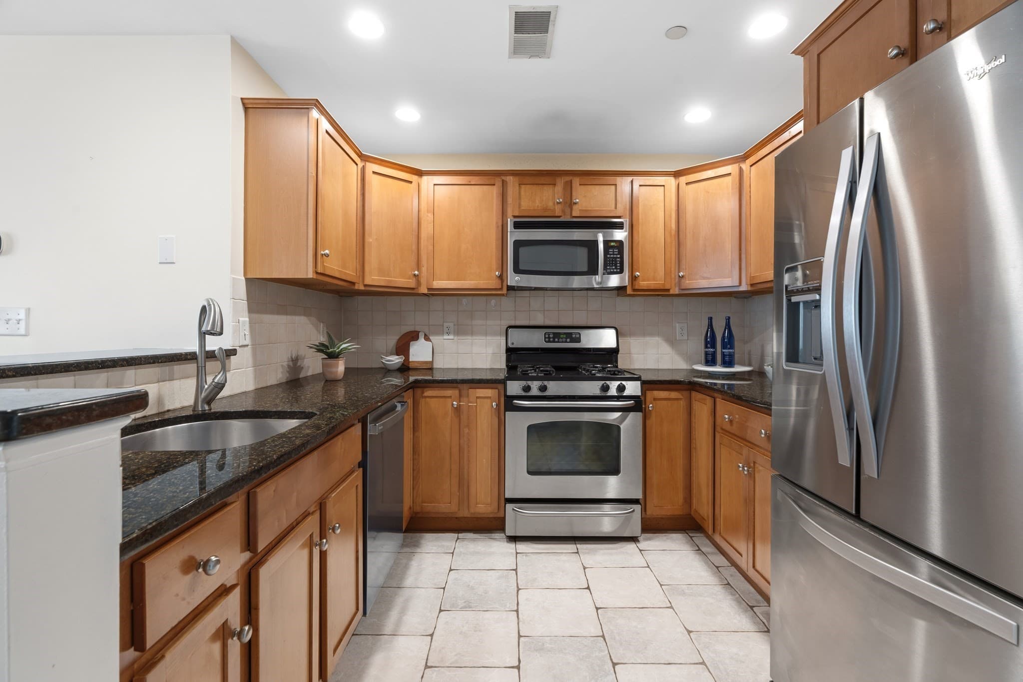 Condominium at 120 Wyllis Ave # 310, Everett MA 02149, Everett, photo 11 of 27