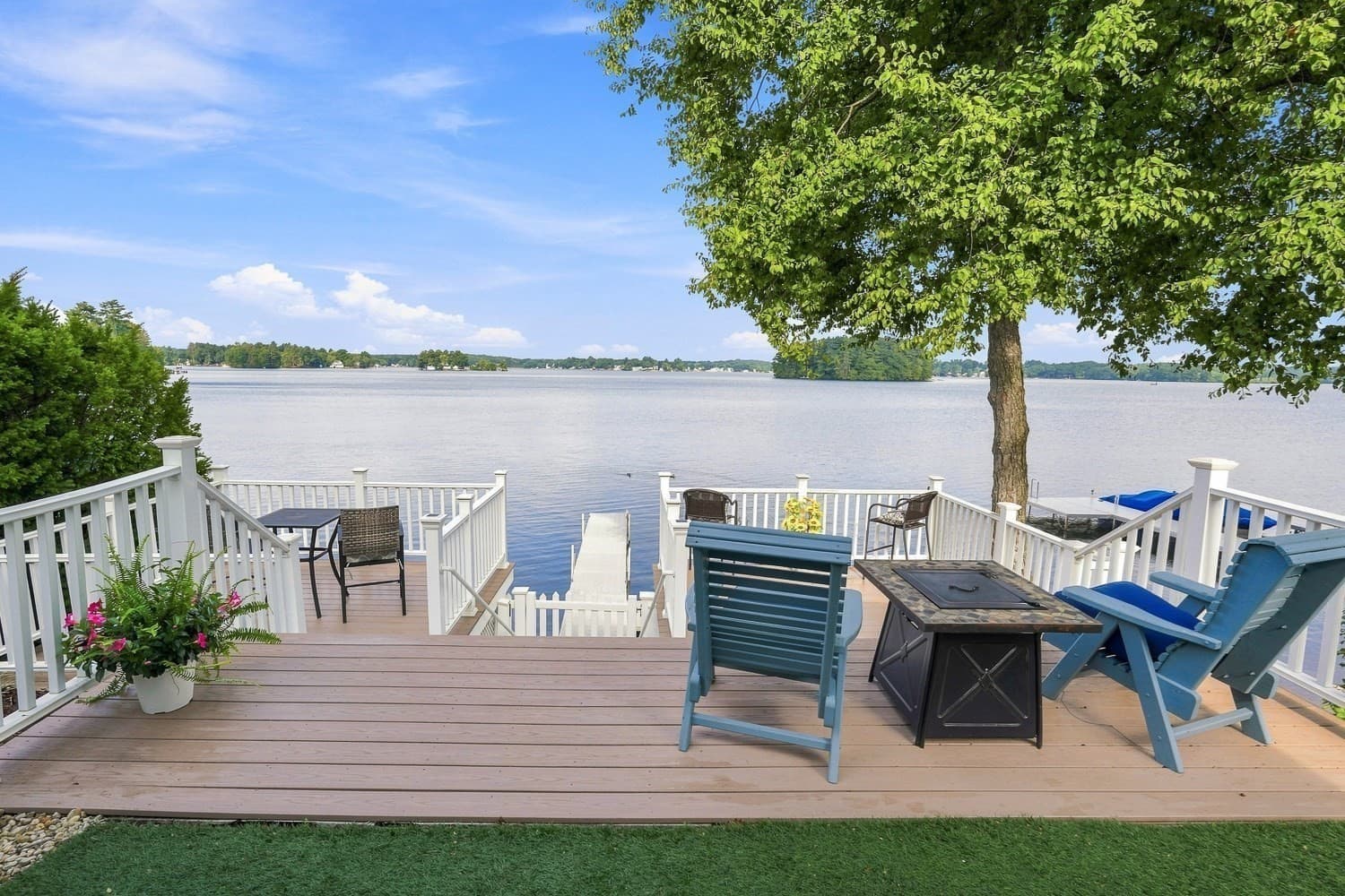 Single Family Residence at 86 Bates Point Rd, Webster MA 01570, Webster, photo 6 of 42