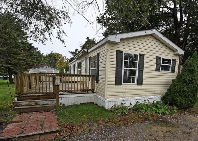 Mobile Home at 7 First Avenue, Bourne MA 02559, photo 3 of 14