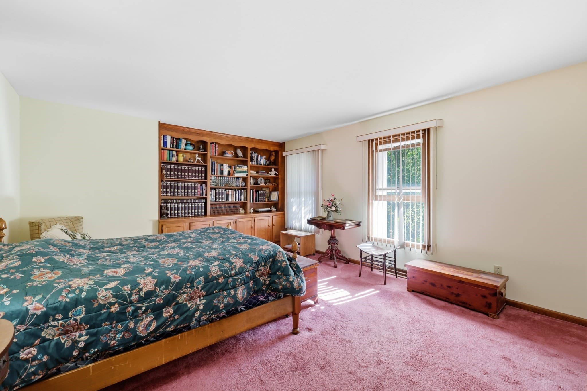Condominium at 3 Castle Hill Rd, Agawam MA 01001, Agawam, photo 23 of 41