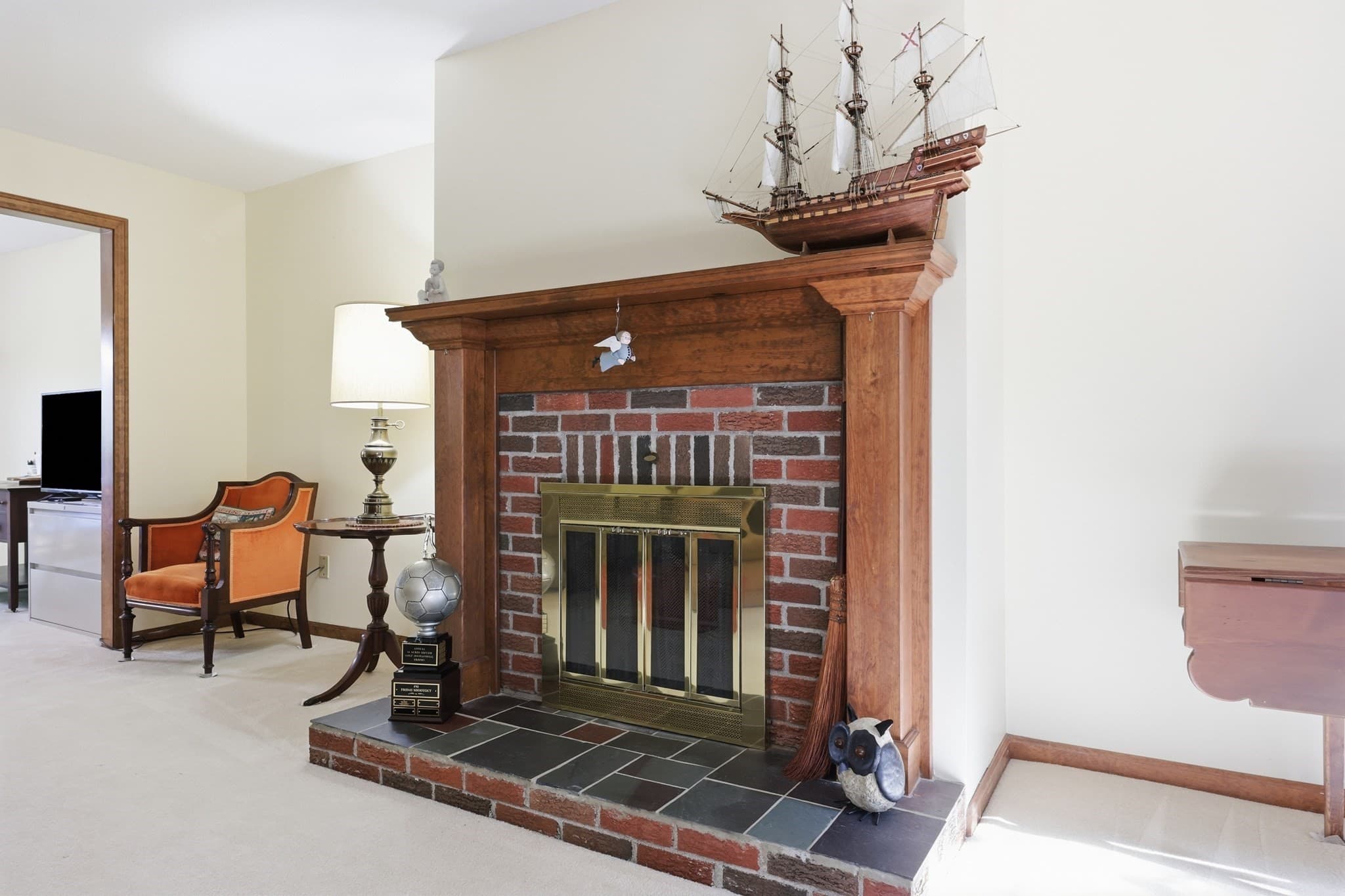 Condominium at 3 Castle Hill Rd, Agawam MA 01001, Agawam, photo 3 of 41