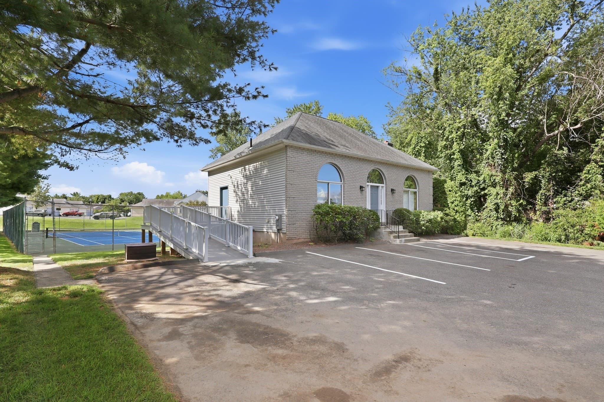 Condominium at 3 Castle Hill Rd, Agawam MA 01001, Agawam, photo 36 of 41