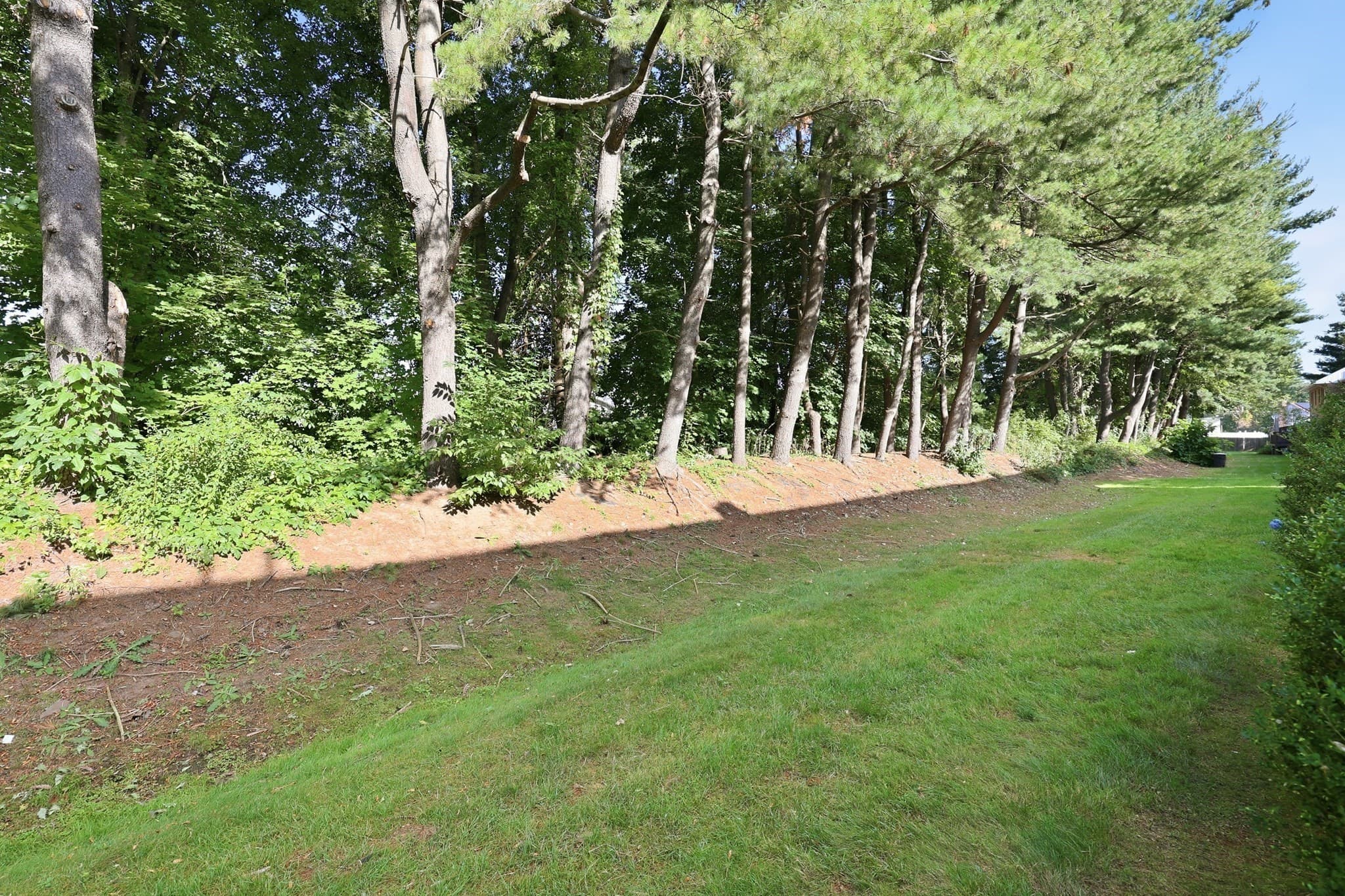Condominium at 3 Castle Hill Rd, Agawam MA 01001, Agawam, photo 32 of 41