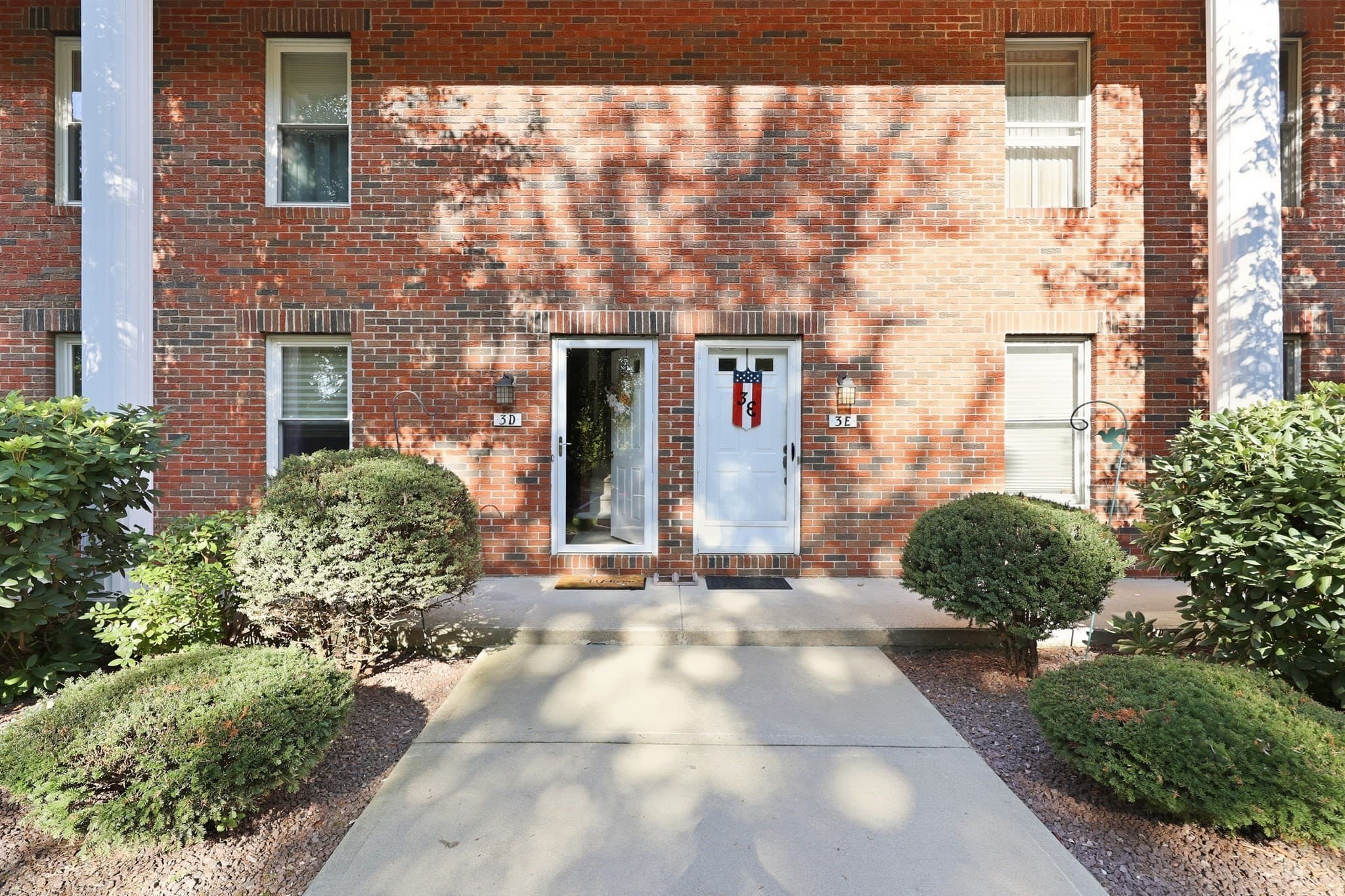 Condominium at 3 Castle Hill Rd, Agawam MA 01001, Agawam, photo 33 of 41