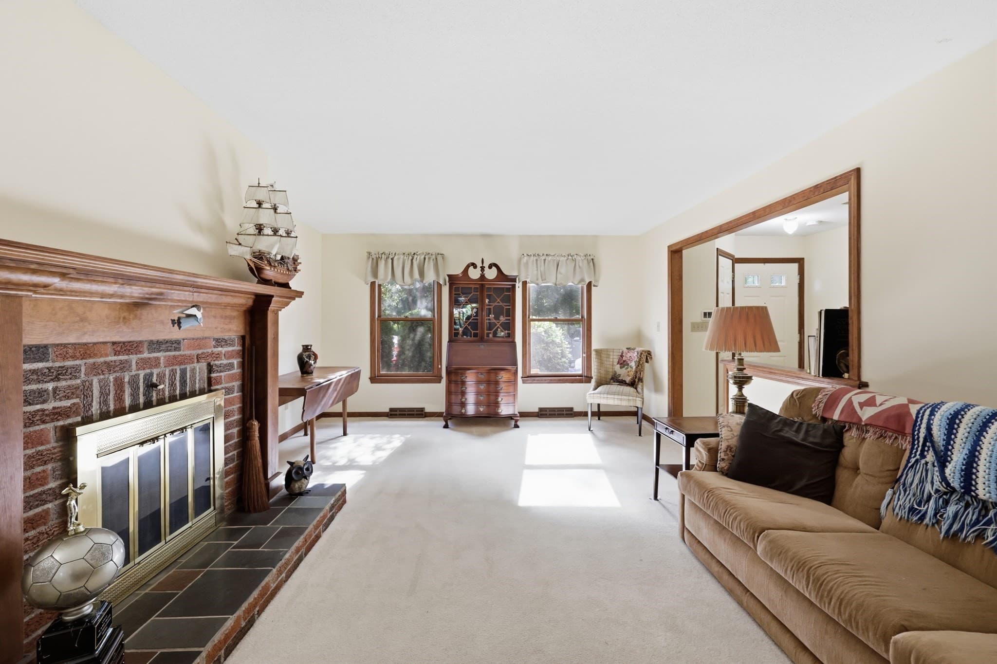Condominium at 3 Castle Hill Rd, Agawam MA 01001, Agawam, photo 4 of 41