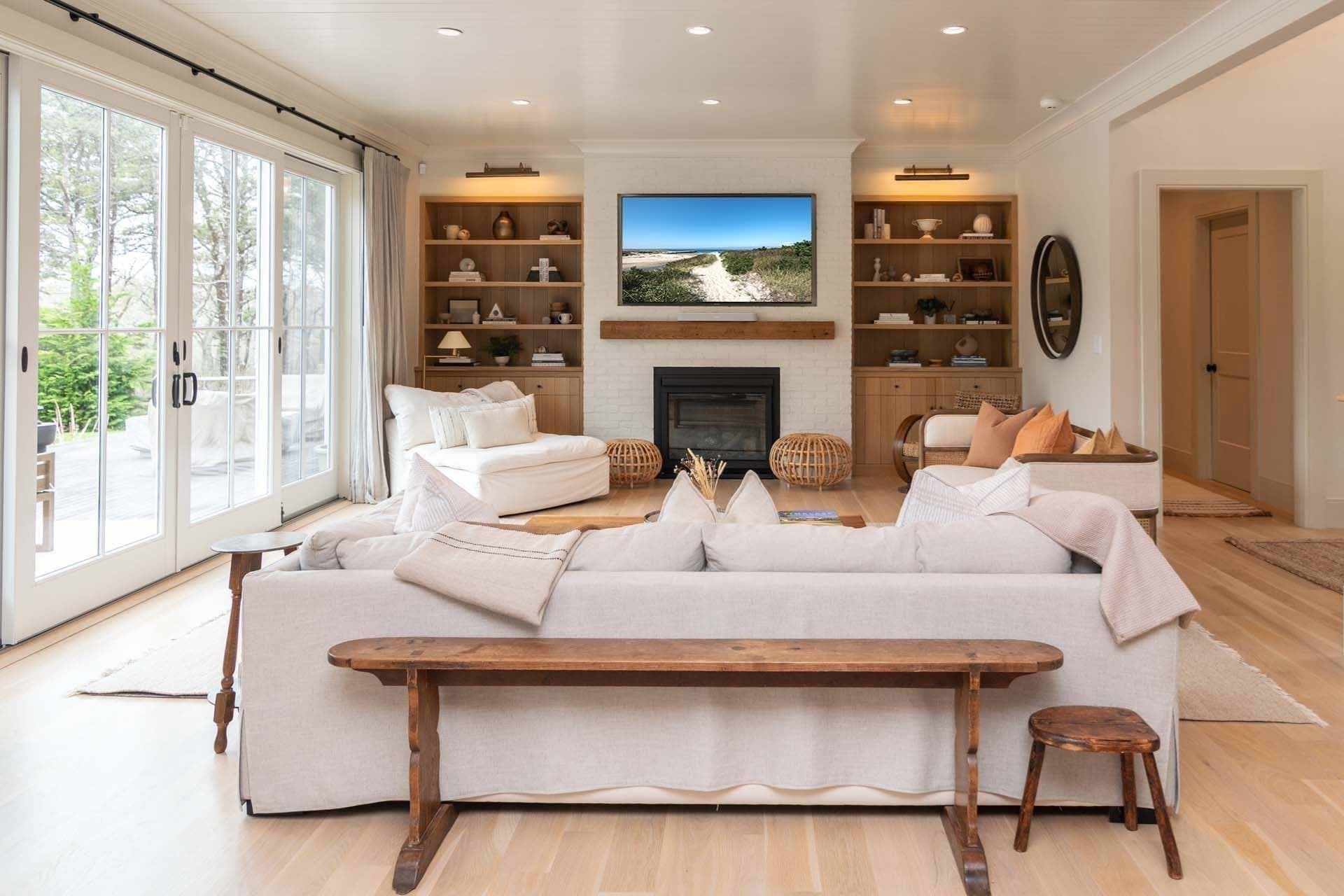 Single Family Residence at 37 Plain Field Way, Edgartown MA 02539, Edgartown, photo 10 of 42