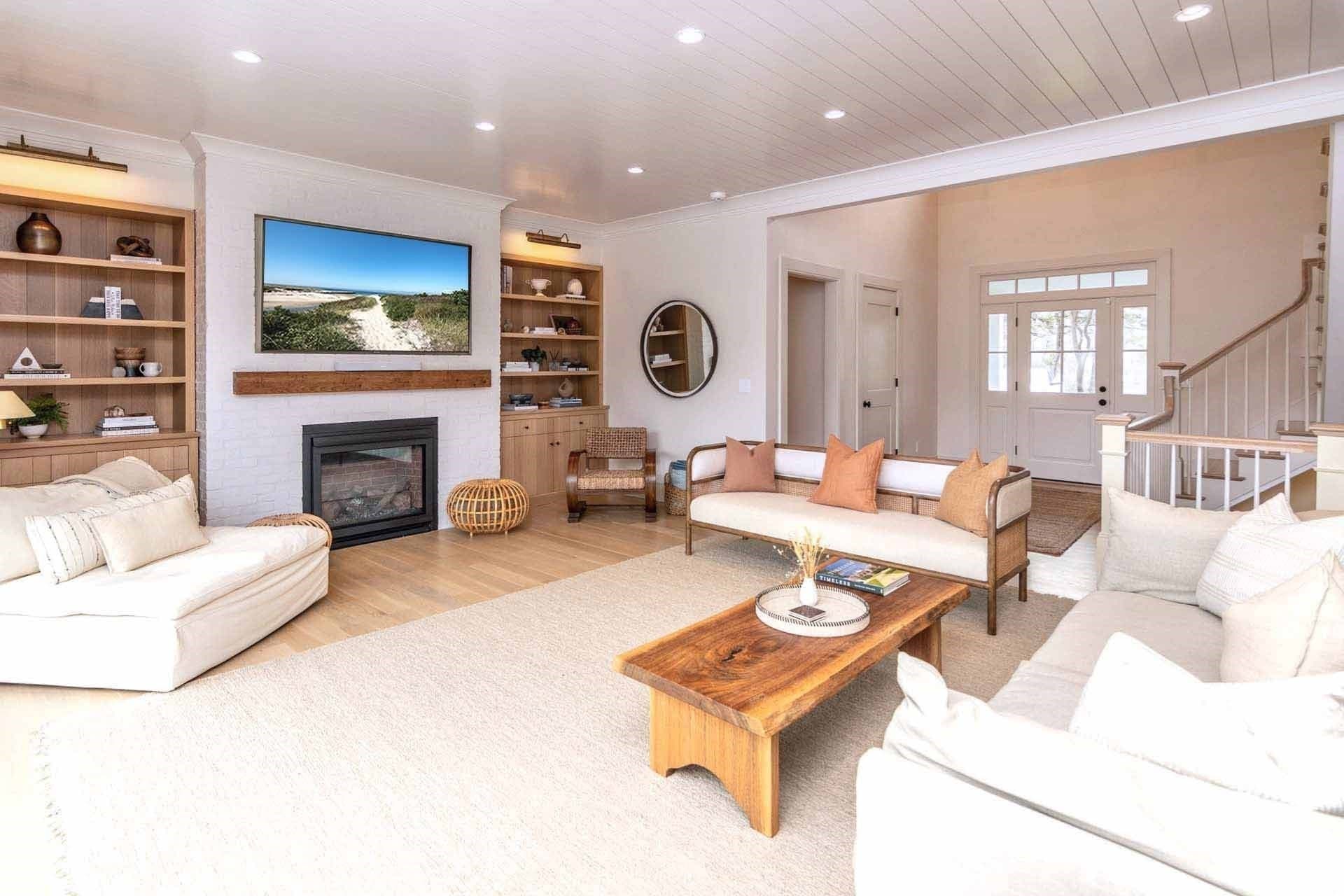 Single Family Residence at 37 Plain Field Way, Edgartown MA 02539, Edgartown, photo 8 of 42