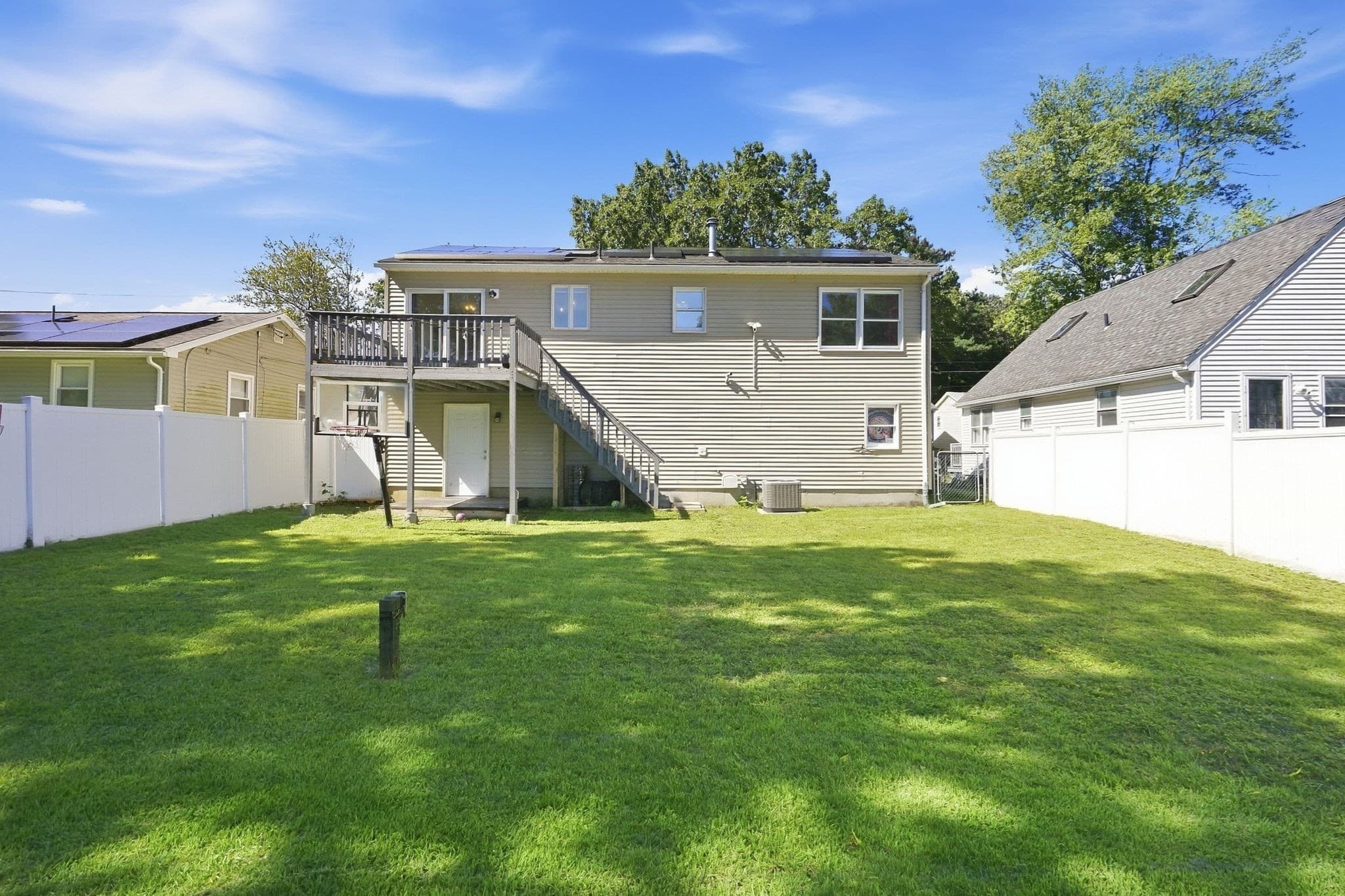 Single Family Residence at 191 Lamont St, Springfield MA 01119, Springfield, photo 2 of 41