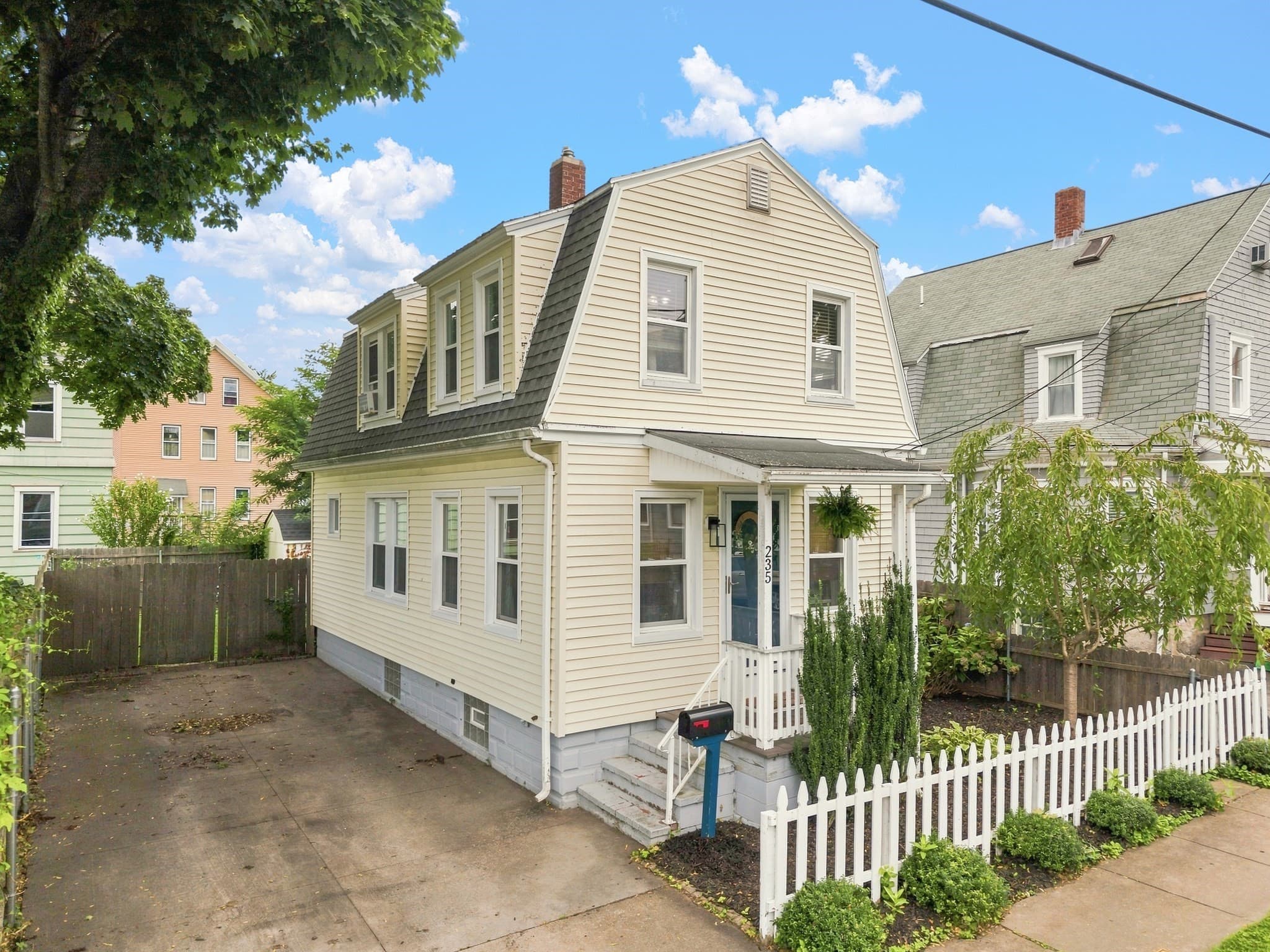 235 Tremont St, New Bedford MA 02740