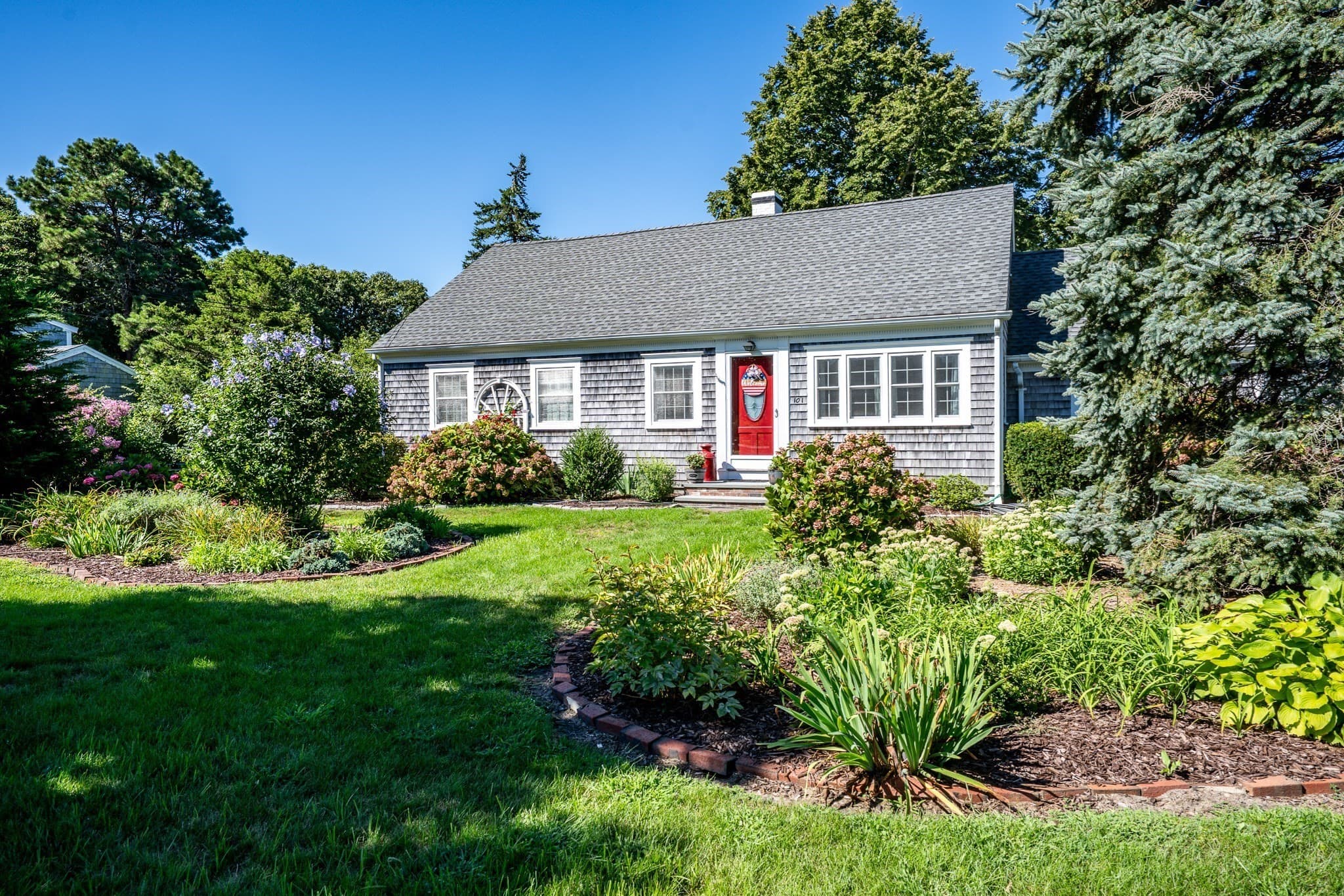 Single Family Residence at 101 Division Street, Dennis MA 02639, Dennis, photo 2 of 30