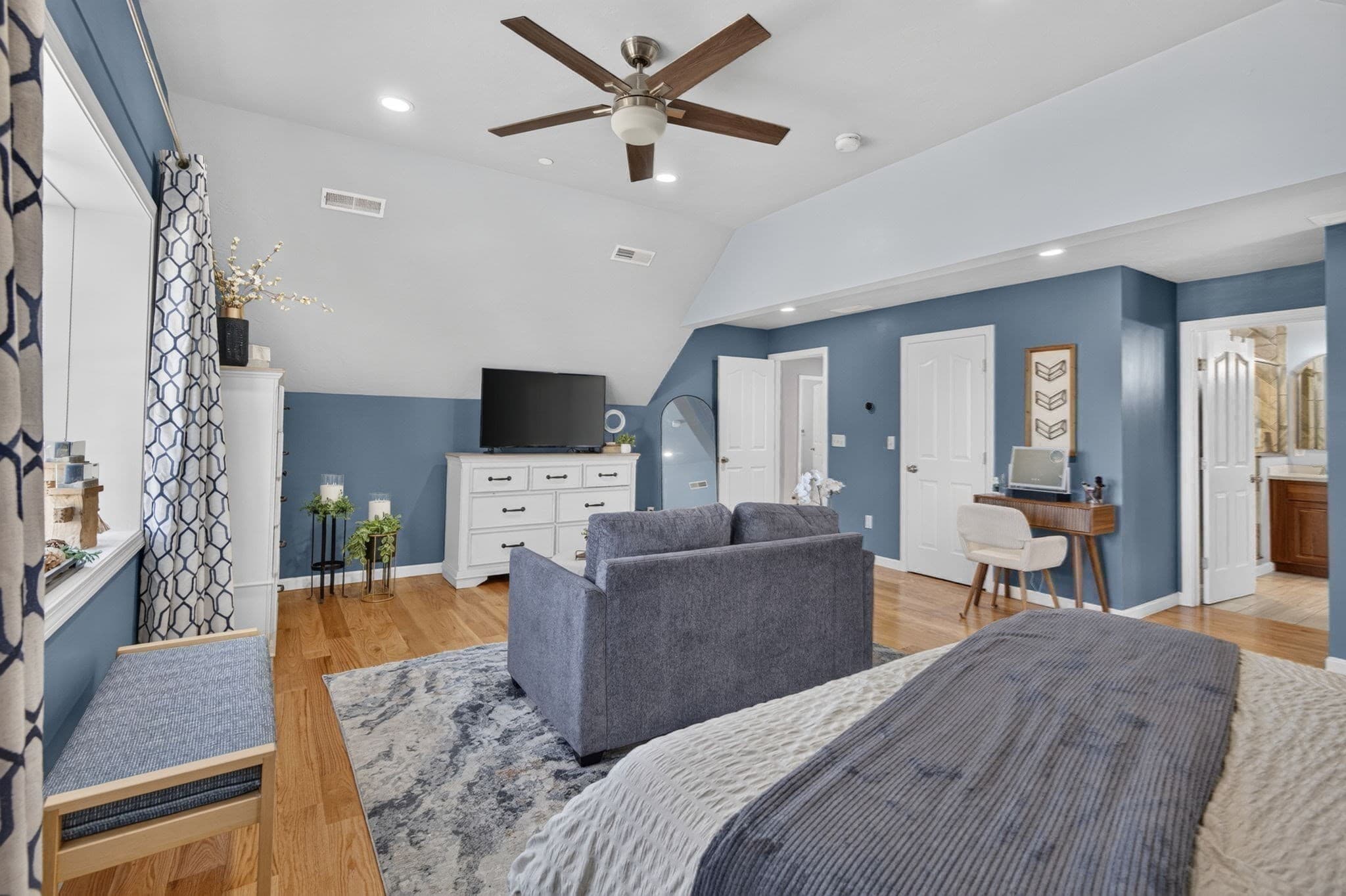 Single Family Residence at 94 Snow Rd, Haverhill MA 01832, Haverhill, photo 13 of 38