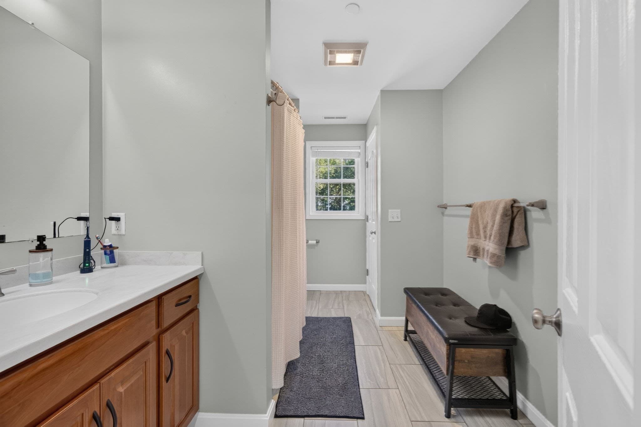 Single Family Residence at 94 Snow Rd, Haverhill MA 01832, Haverhill, photo 21 of 38
