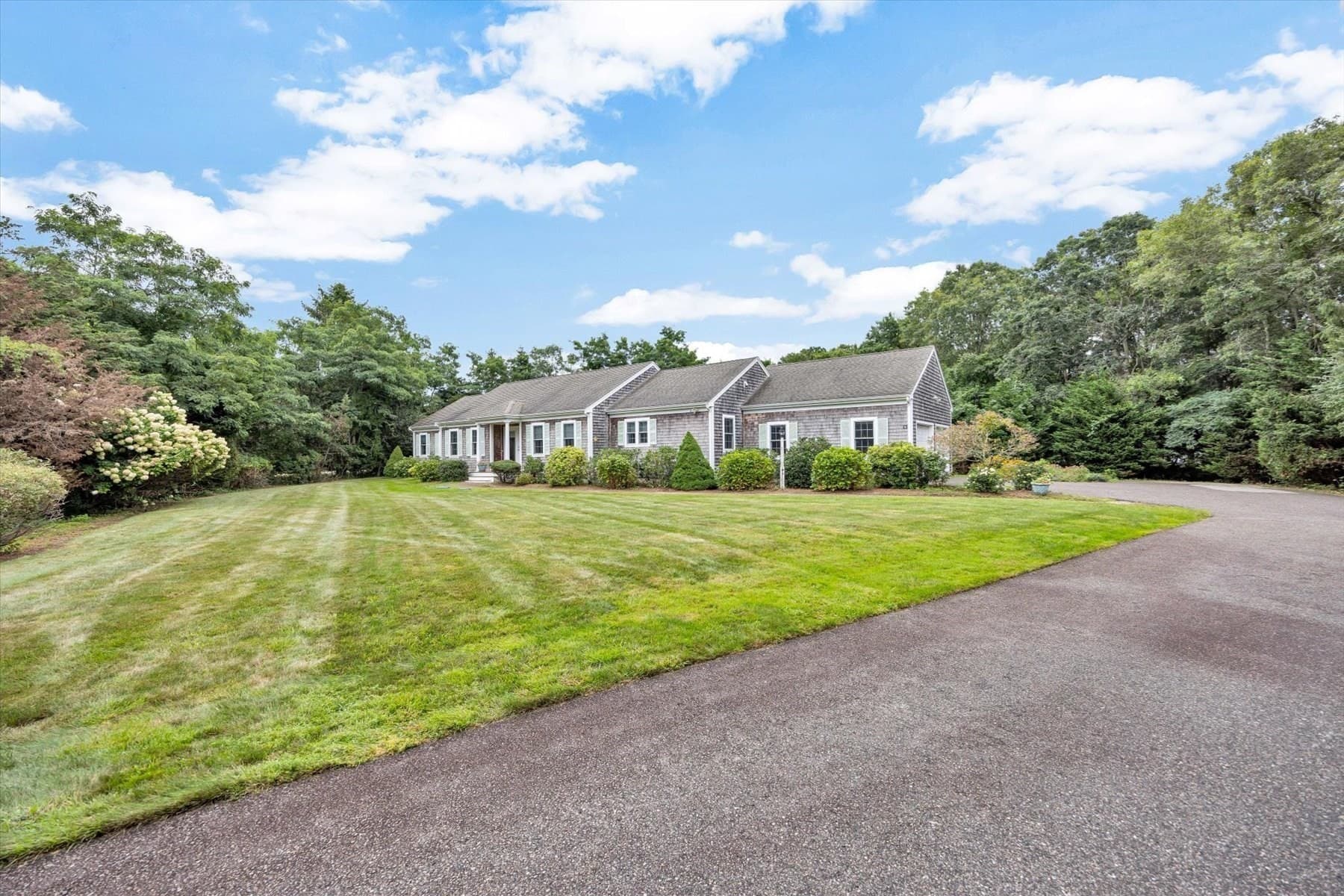 15 Red Cedar Cir, Falmouth MA 02536